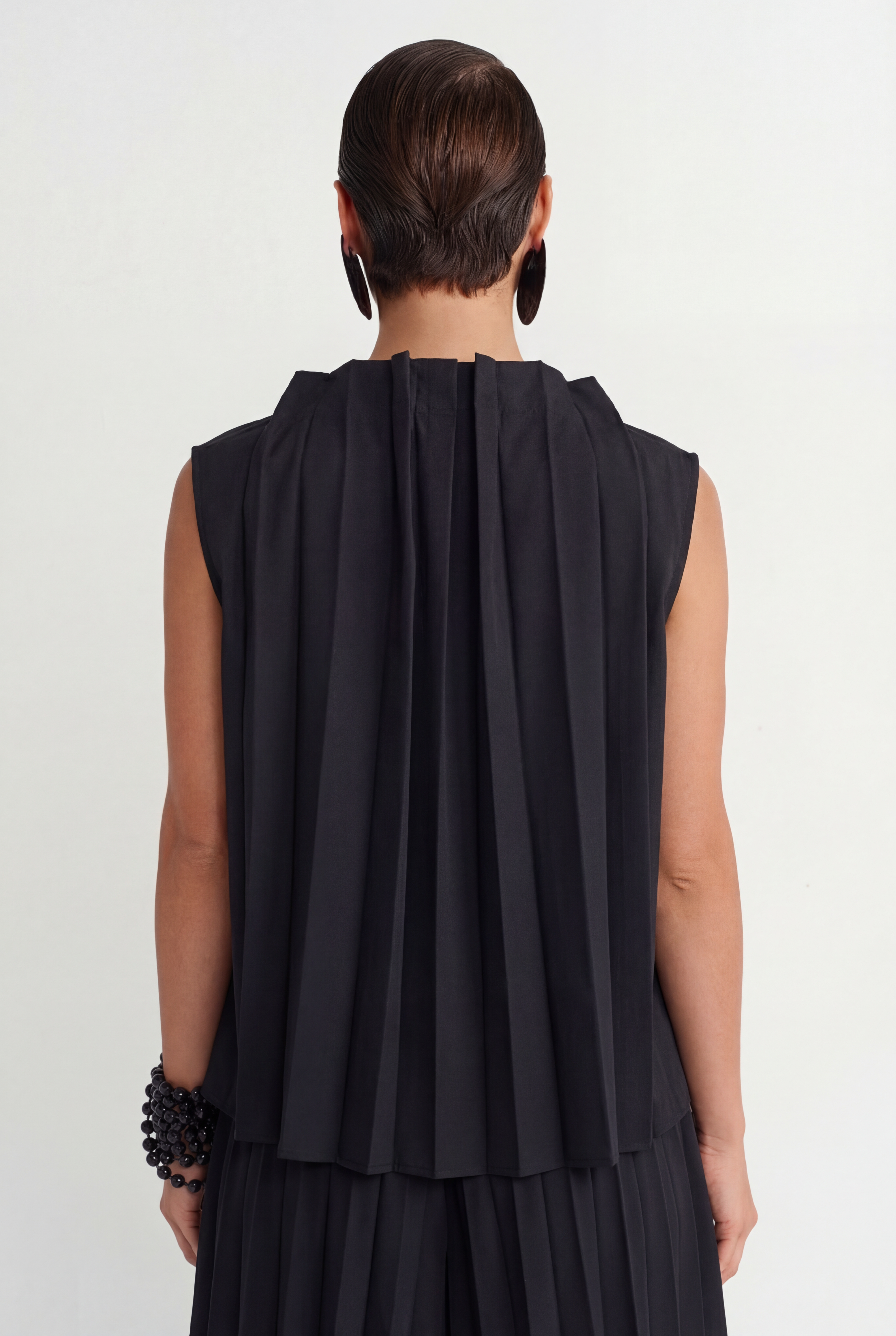 بلوزة سوداء مطوية - Y261011048