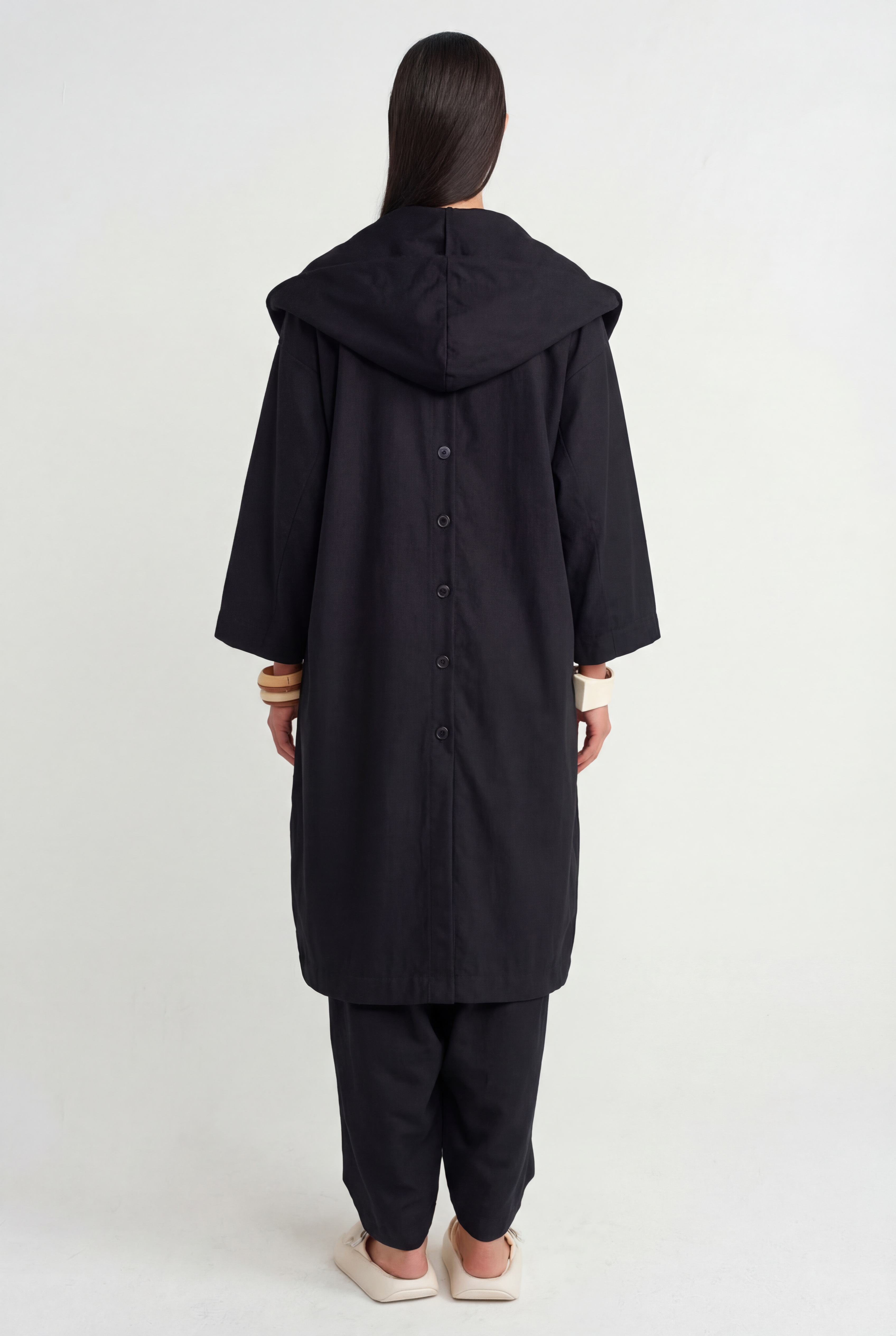 جاكيت أسود ذو ياقة منحوتة متعددة الطبقات - Y265015009