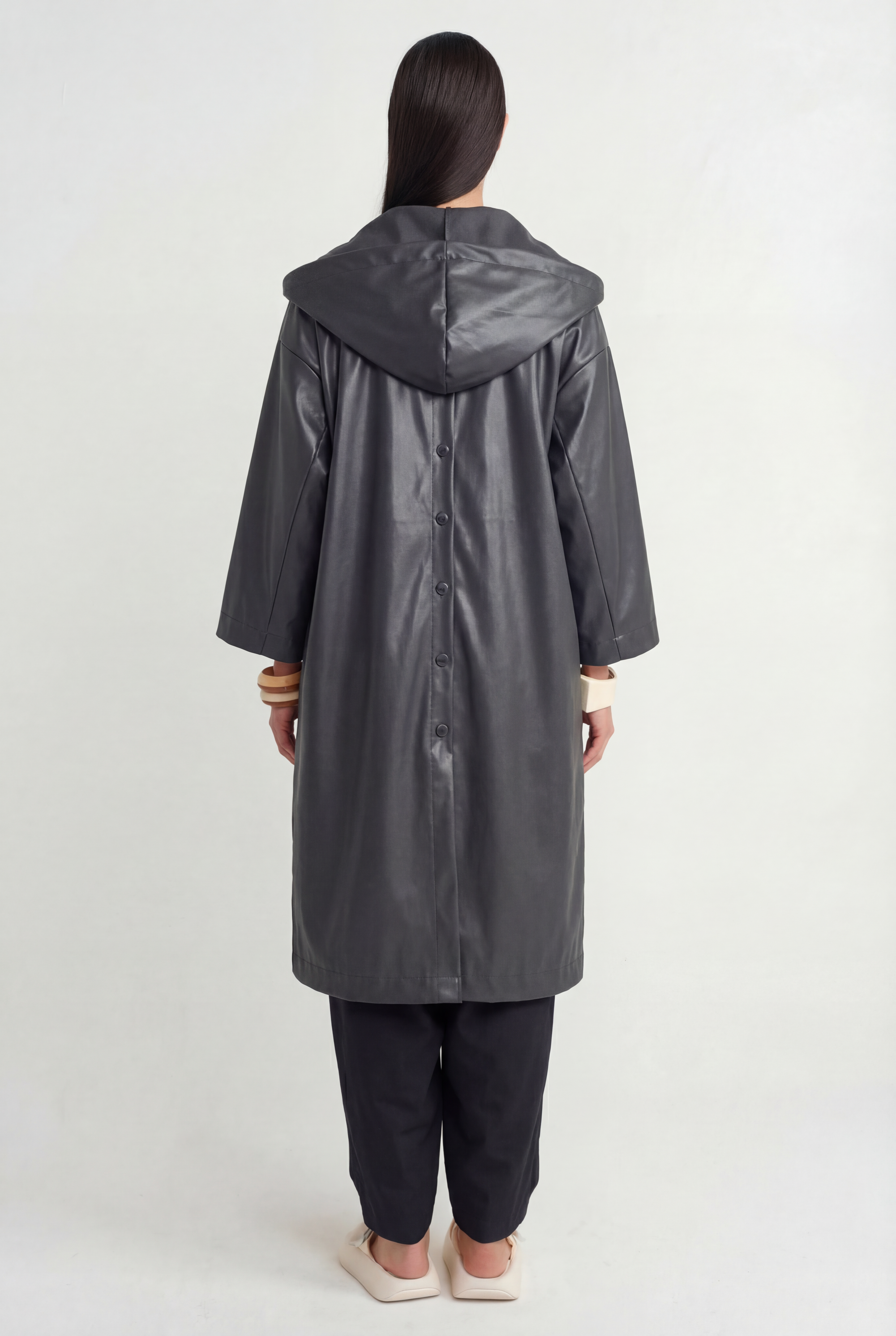 جاكيت أسود ذو ياقة منحوتة متعددة الطبقات - Y265015009