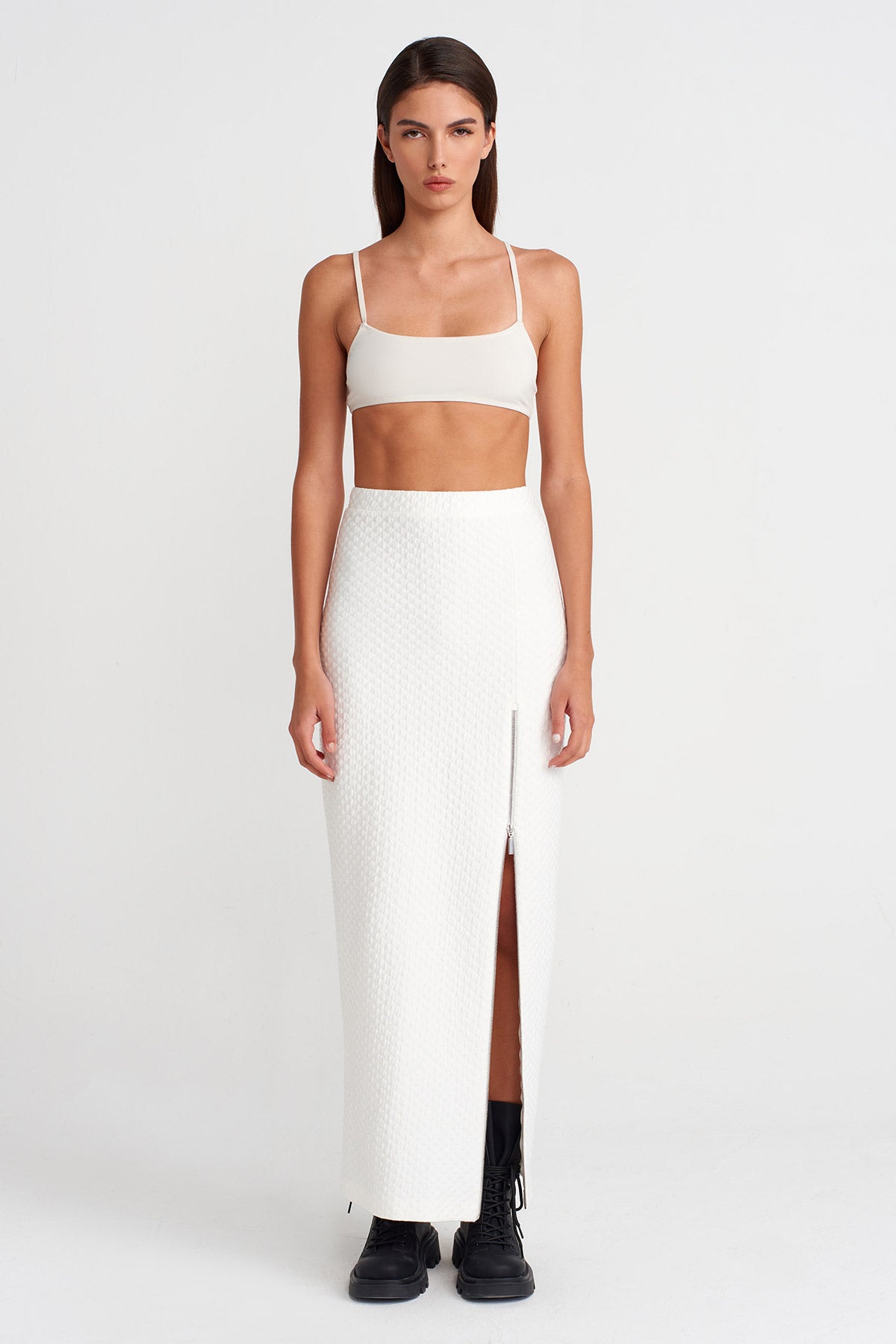 Off-White Textured Midi Skirt with Zipper Slit - Y262012006 – NU
