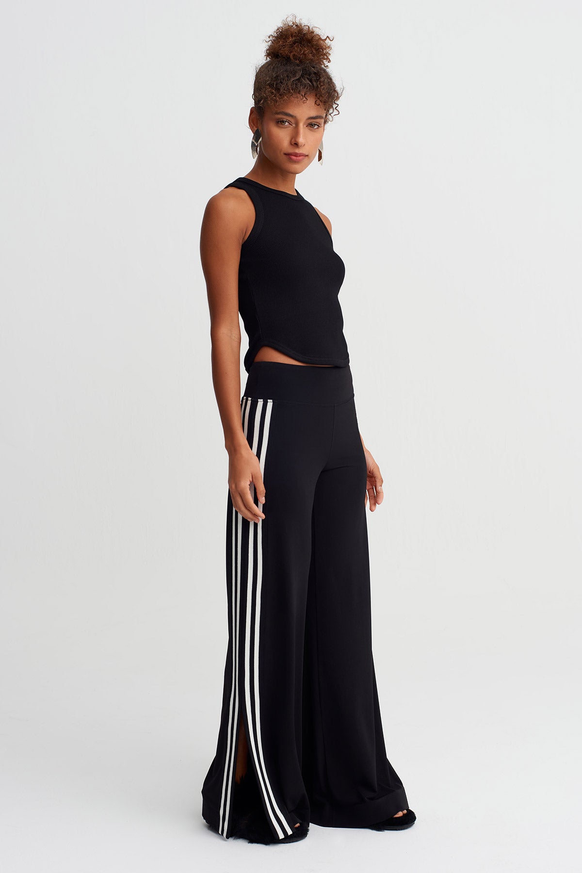 Siyah Şerit Detaylı Jarse Pantolon-Y263013002