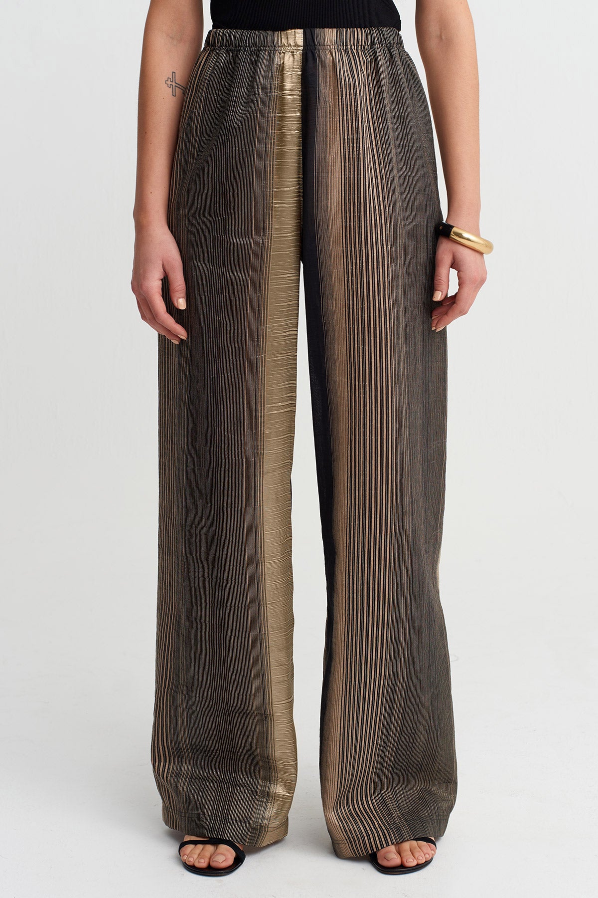 Siyah/Gold Çizgisel Dokulu Geniş Paça Trousers-Y263013036