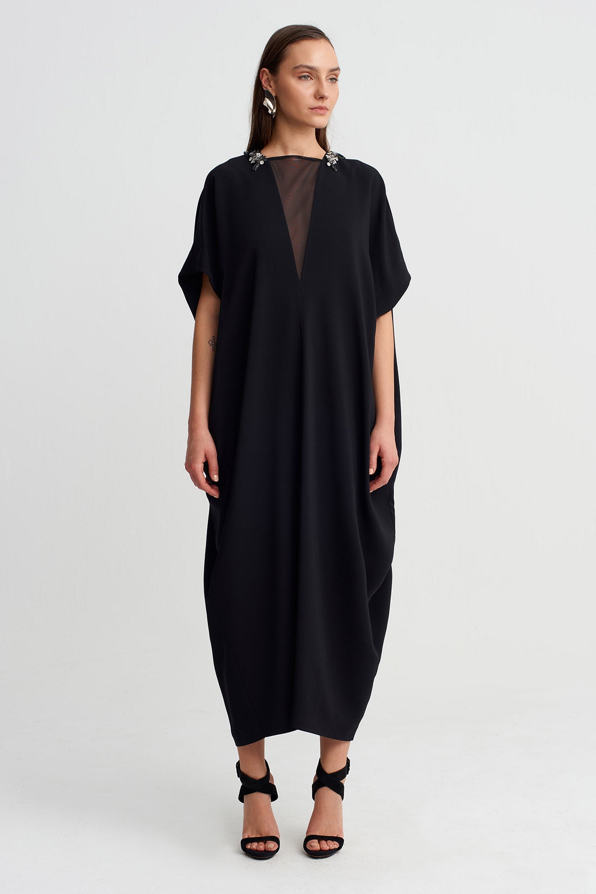 Siyah Taş Detaylı Transparan Yaka Uzun Elbise-Y264014023