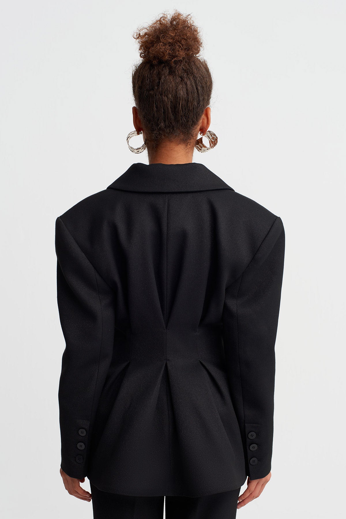 Siyah Bele Oturan Kruvaze Yaka Ceket-Y265015020