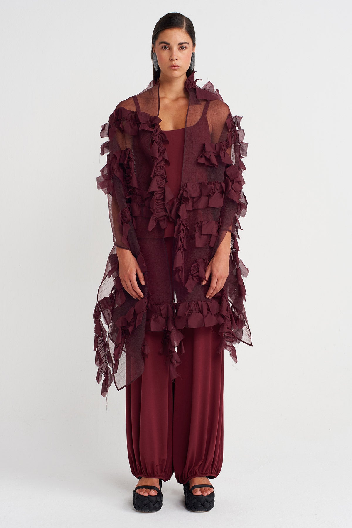 شال أورجانزا مزخرف ومكشكش باللون العنابي - Y266016002