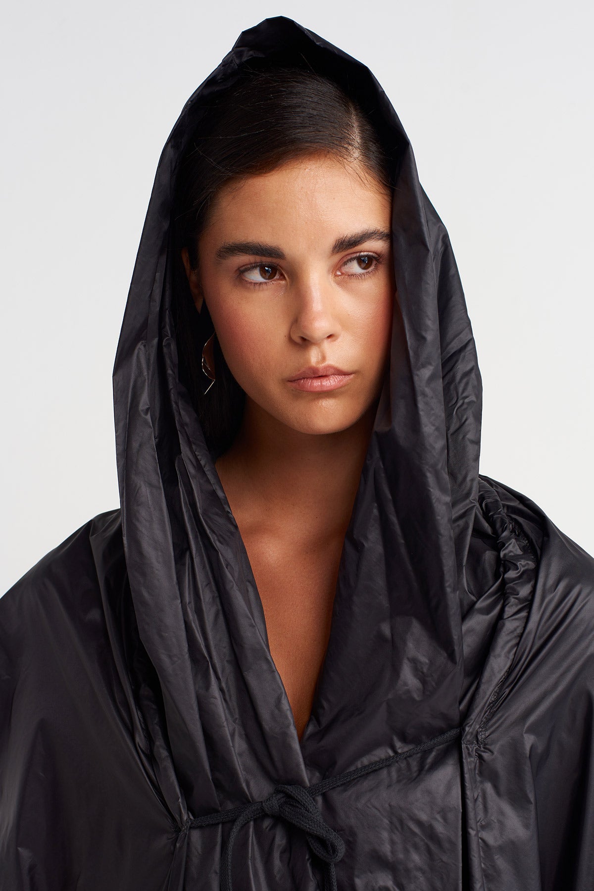 Siyah / Siyah Kapüşonlu Drapeli Şal-Y266016004