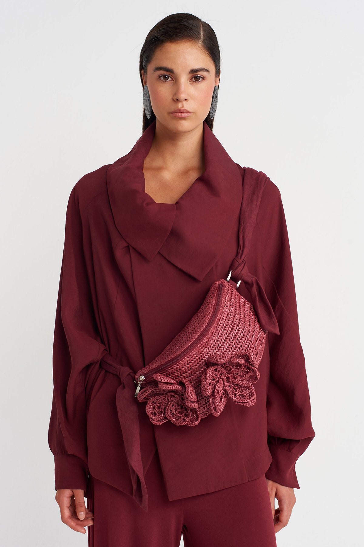 Mürdüm El Örgüsü Çiçek Aplikeli Çanta-Y268018001