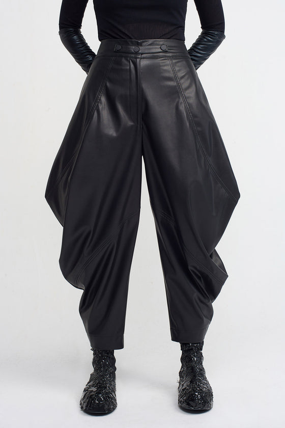 Siyah Vegan Deri Dökümlü Pantolon -K233013018