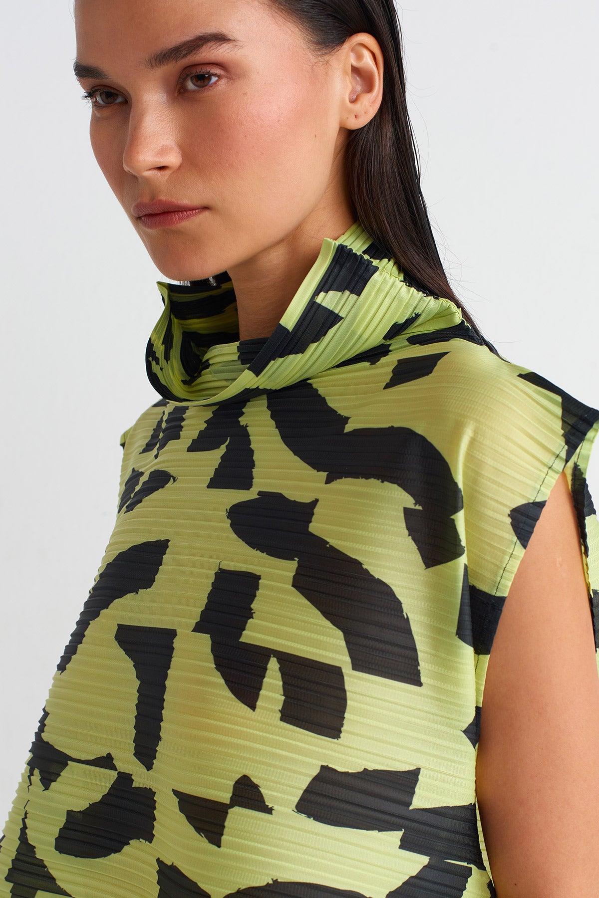 Printed Pleated Blouse-K241011079