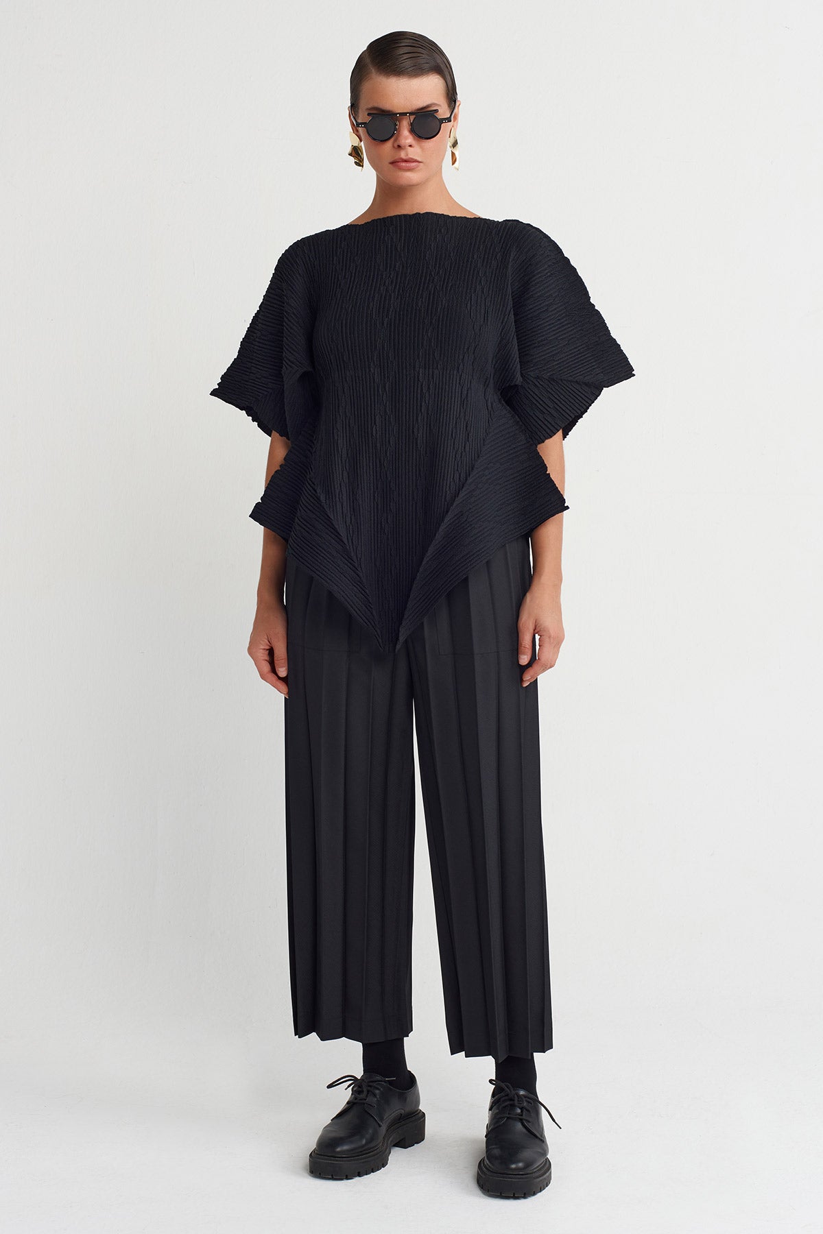 Siyah Asimetrik Formlu Plise Bluz-K251011010