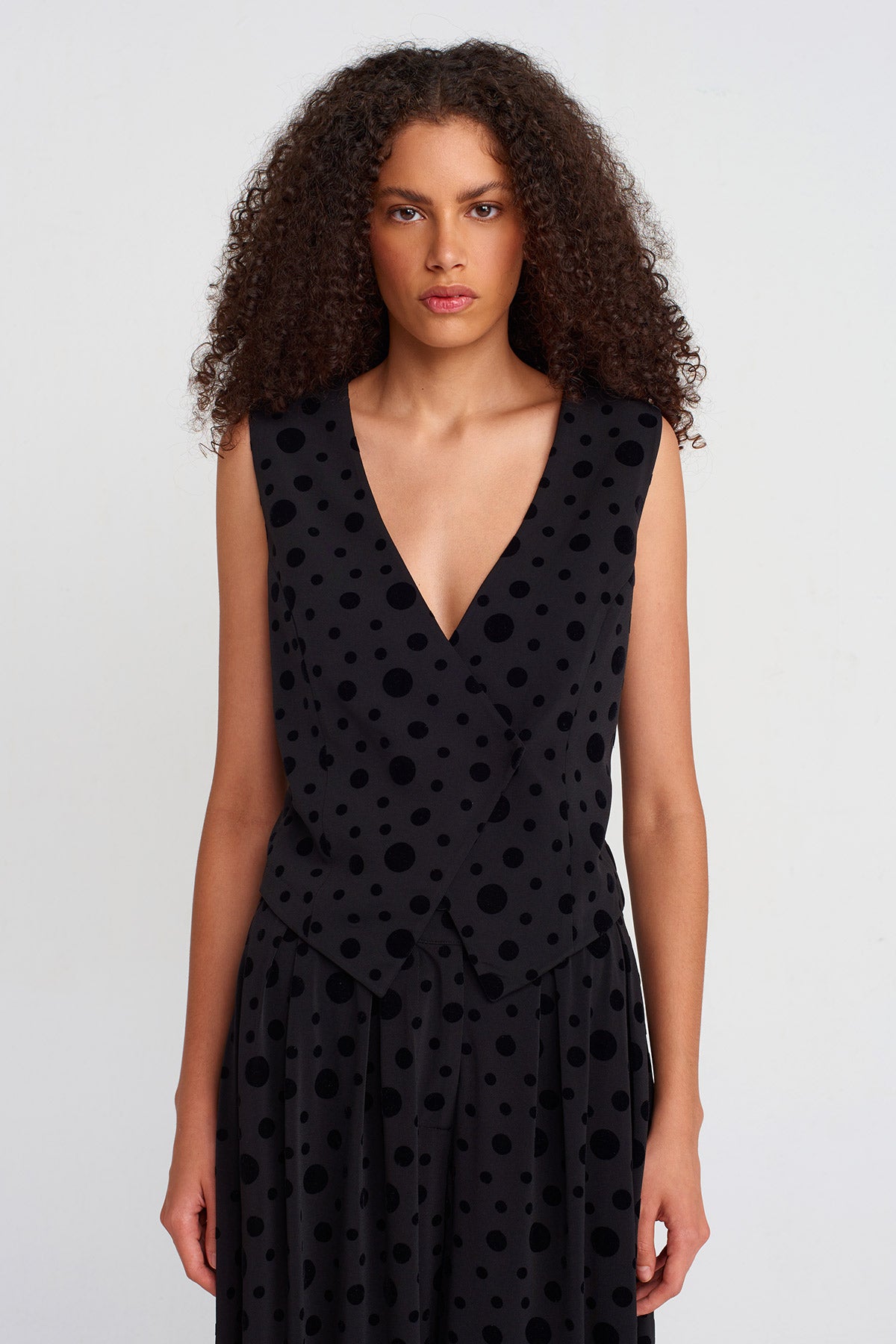 Polka Dot Patterned Double Breasted Vest-K251011049