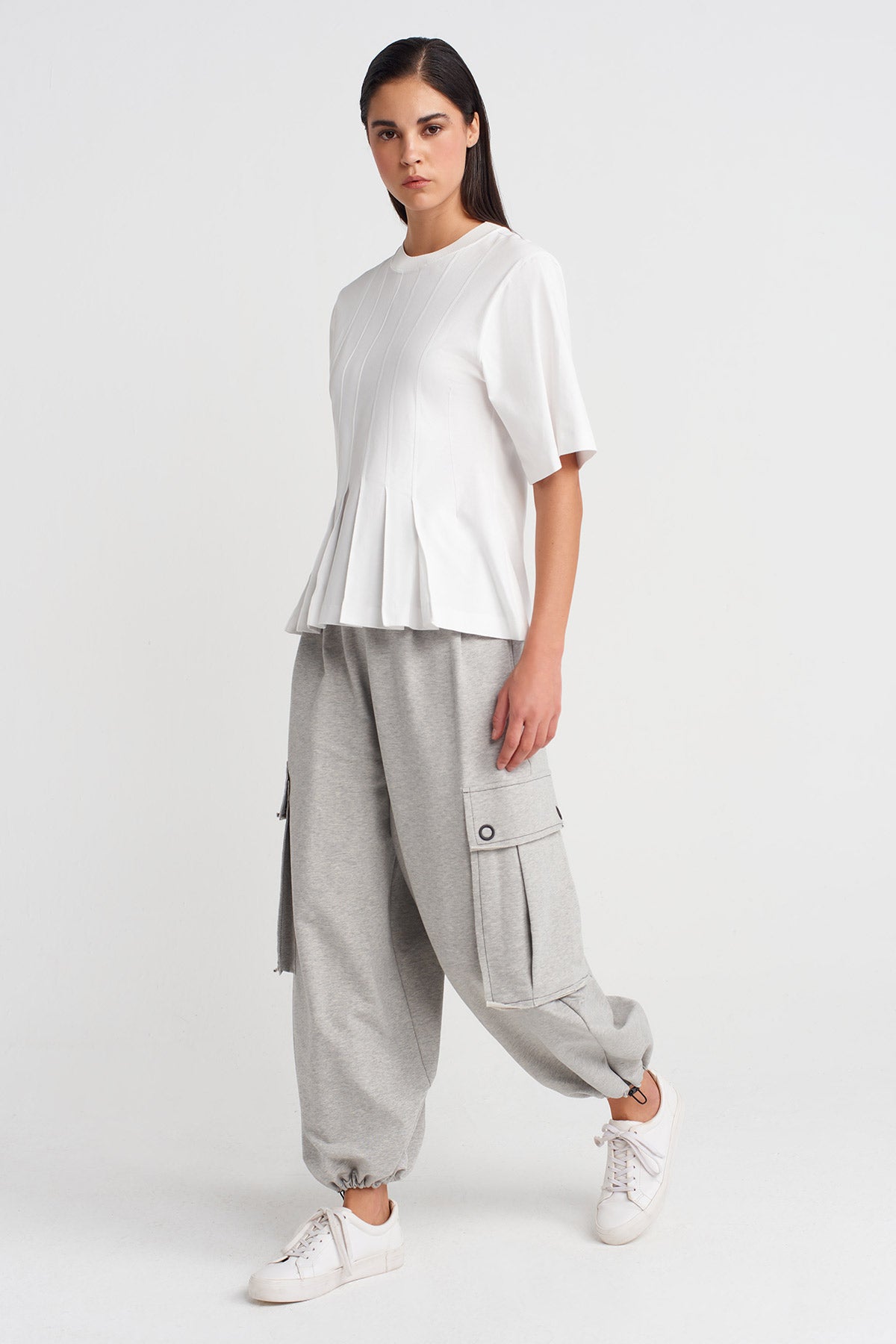 Kırık Beyaz Pile Detaylı Belden Oturan Basic T-shirt-K251011069
