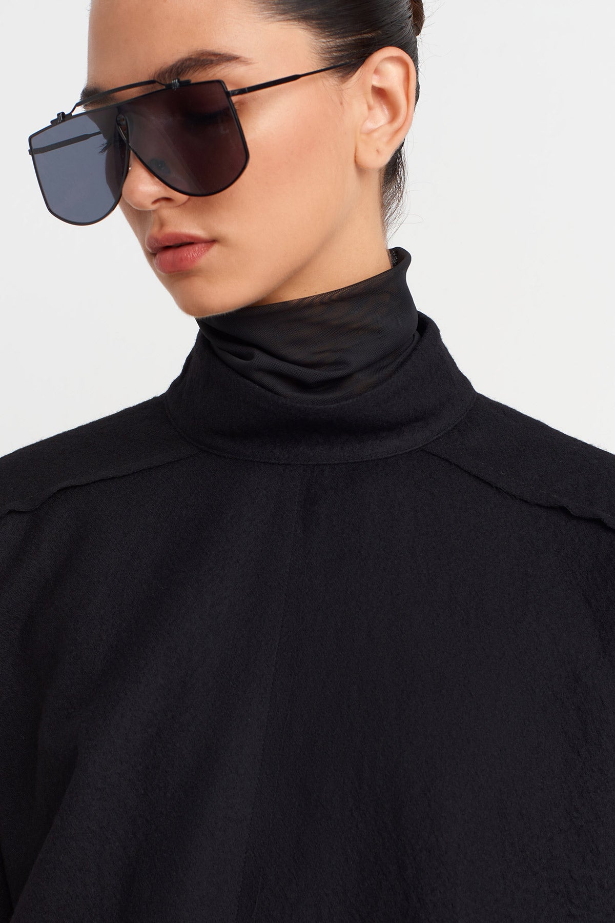 Siyah Yün Crop T-shirt-K251011070