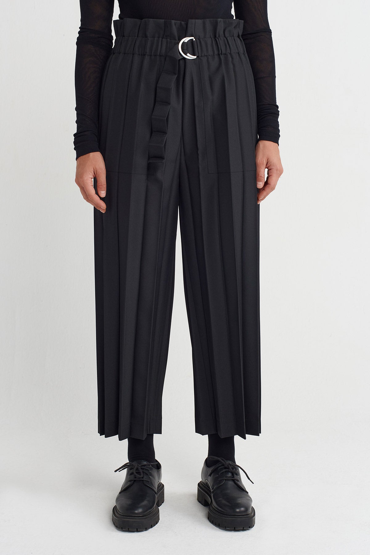 Siyah Pileli Pantolon-K253013009