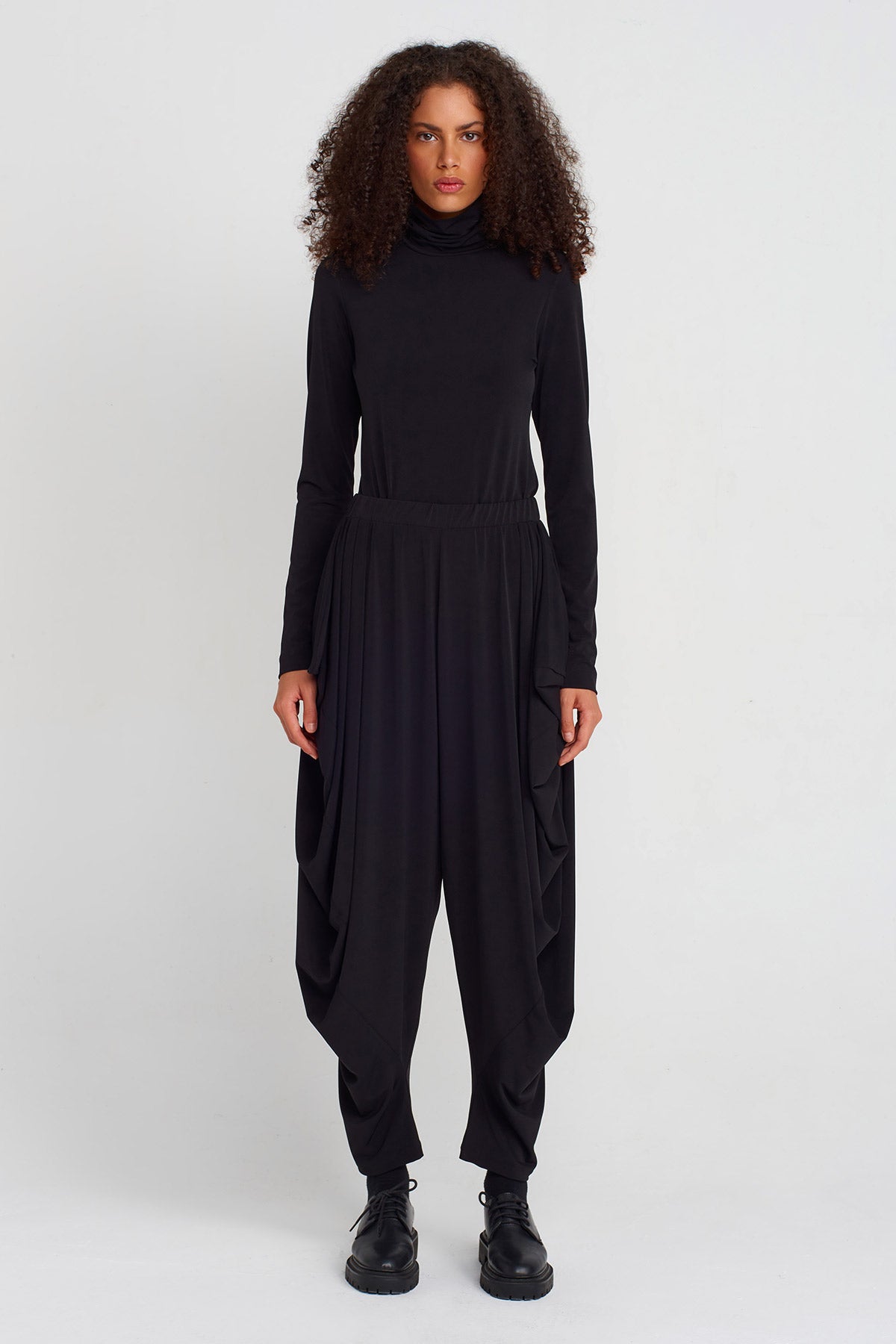 Siyah Drape Detaylı Jarse Şalvar-K253013032