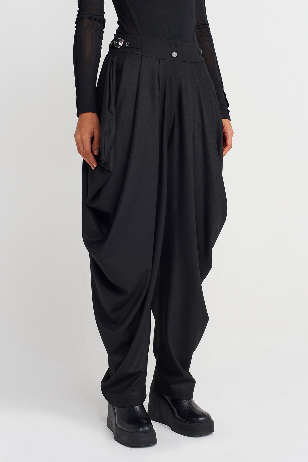 Siyah Drapeli Pantolon-K253013042