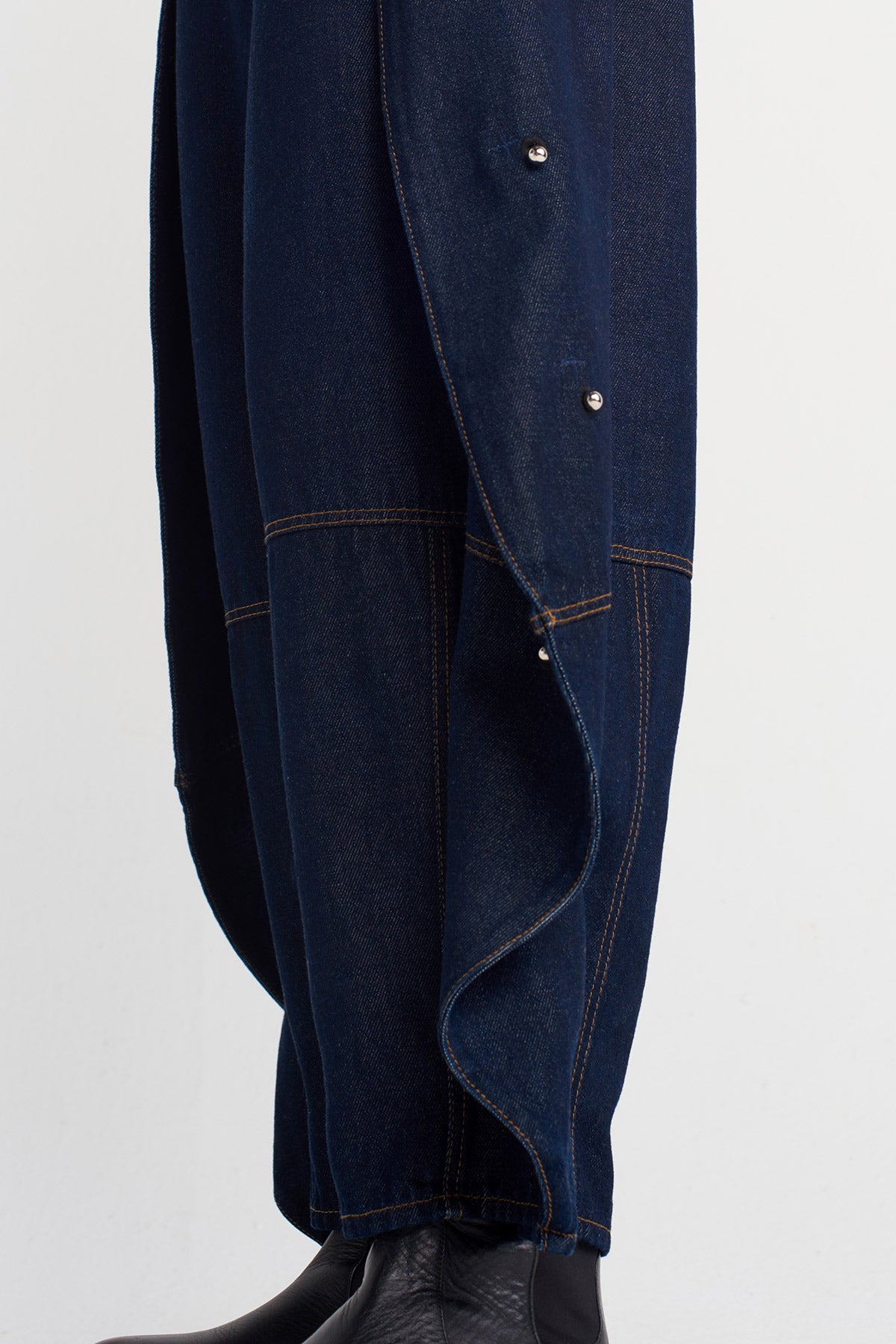 Indigo Metal Aksesuarlı Bol Denim Pantolon-K253013057
