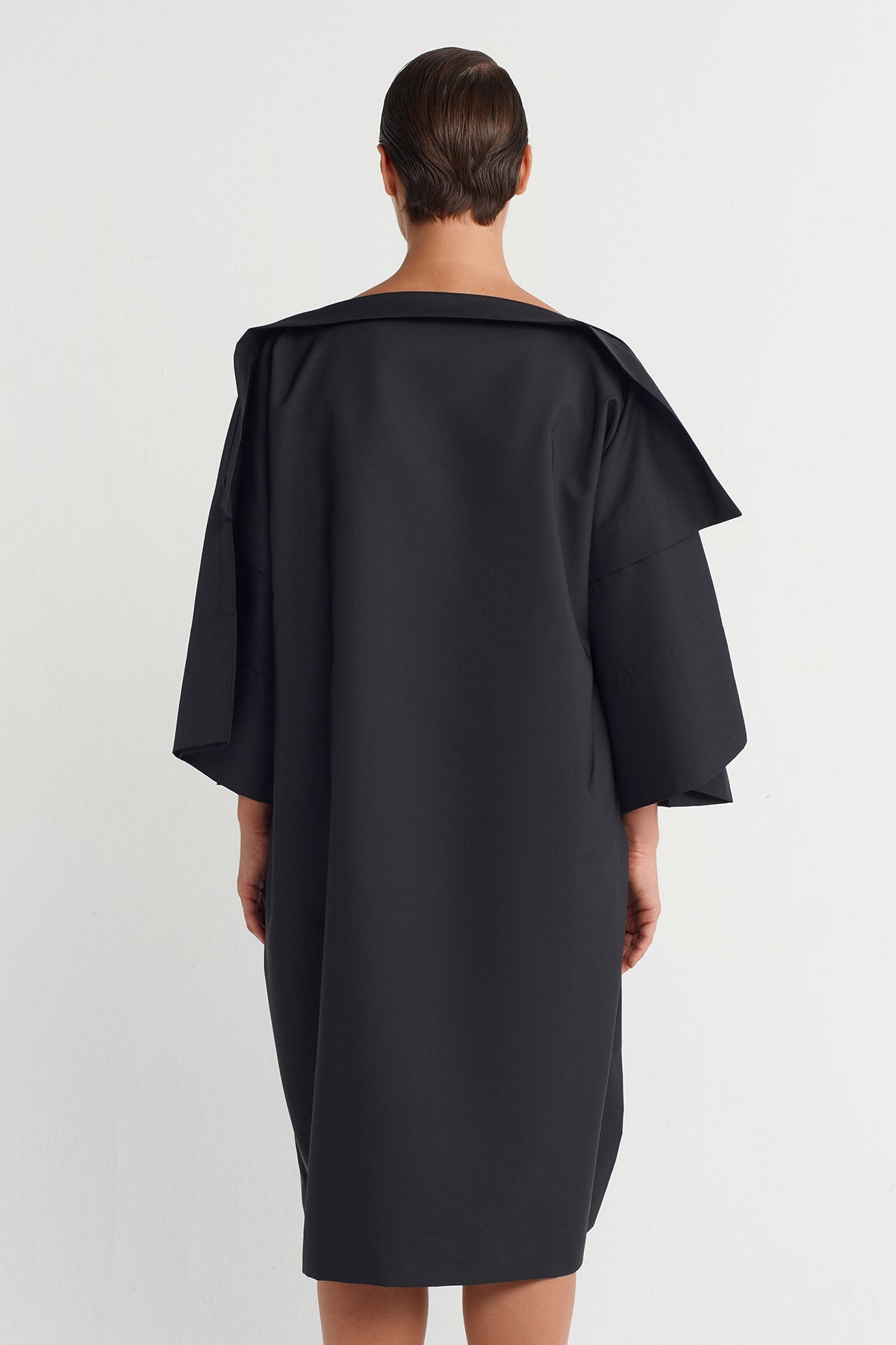 Siyah Metalik Detaylı Oversize Elbise-K254014007