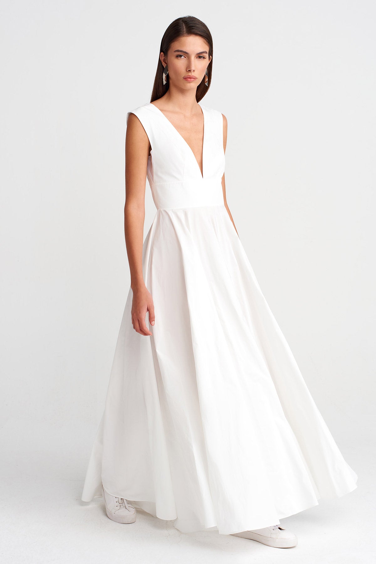 Off-White Thin Taffeta, Deep V-Neck Maxi Dress-K254014097