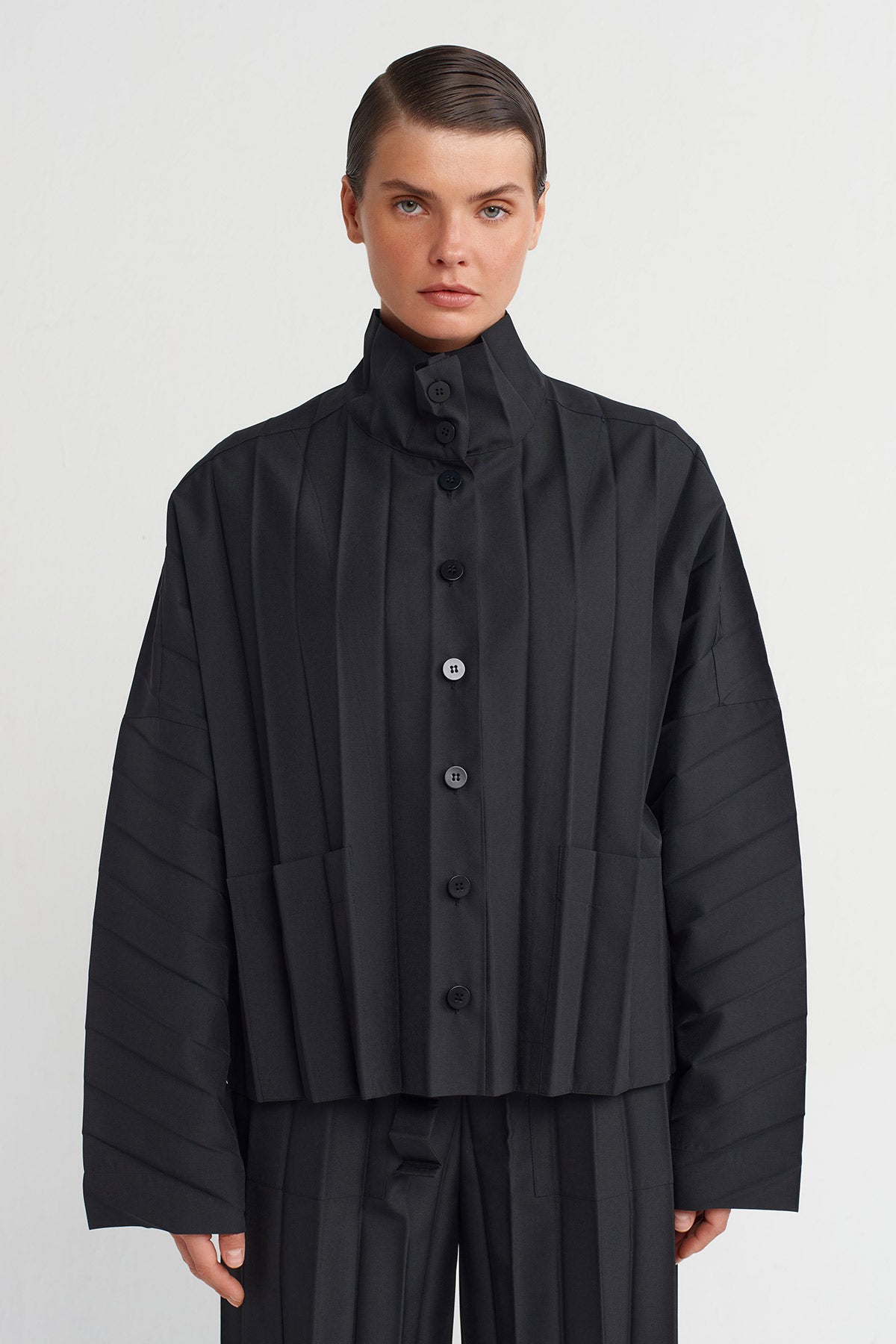 Siyah Pileli Ceket-K255015007