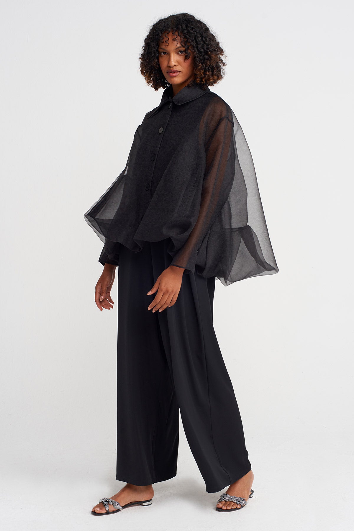 Siyah Organze Kabarık Ceket-K255015023