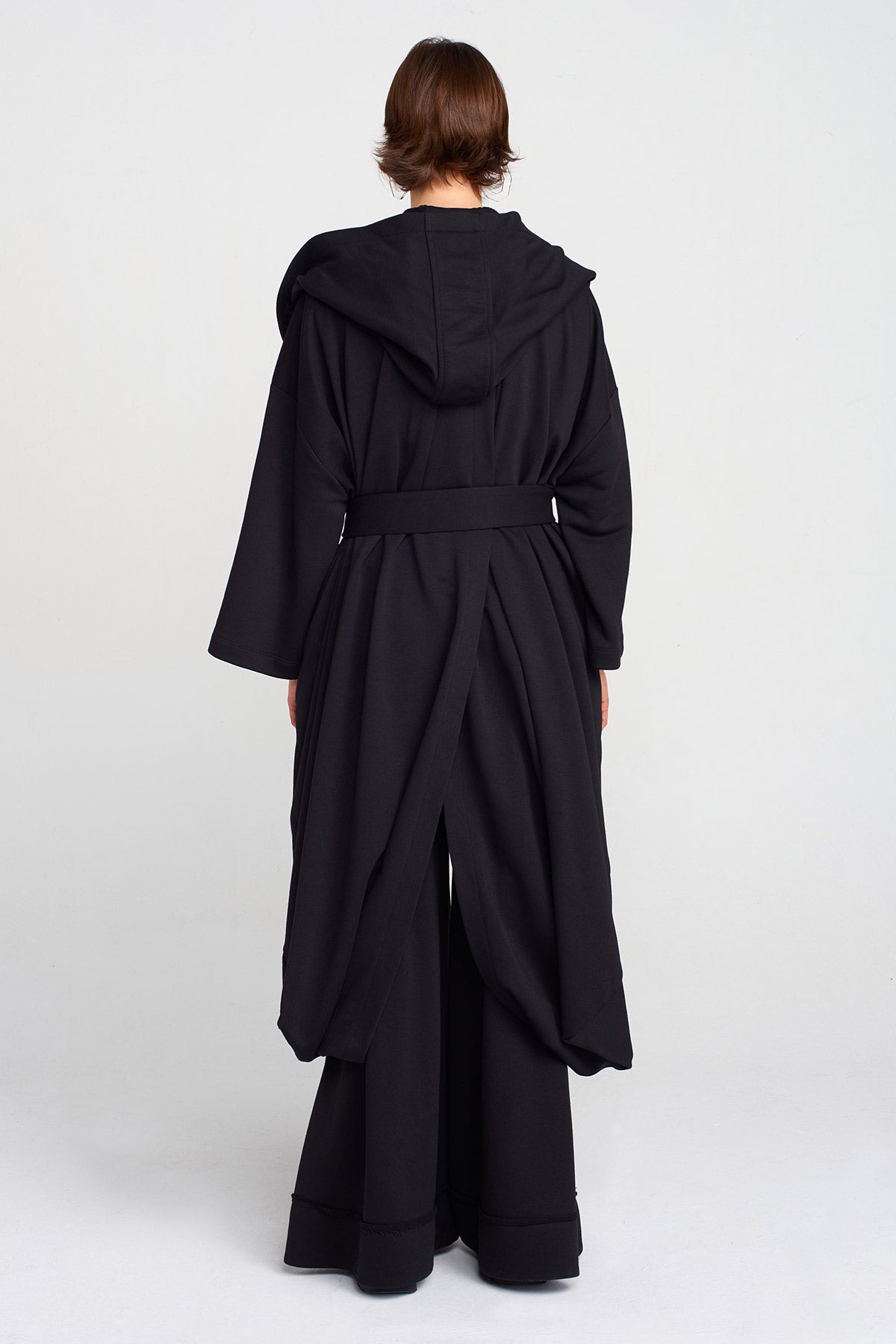 جاكيت أسود طويل برباط على الخصر-K255015033