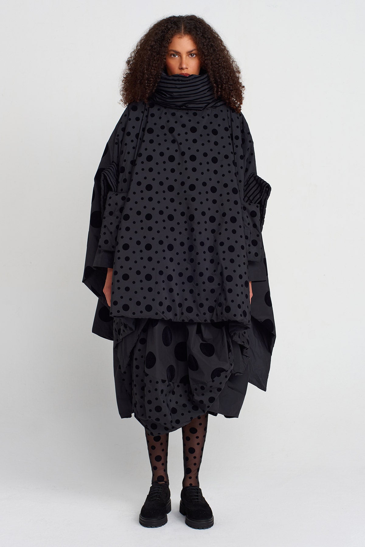 Multicolor Velvet Polka Dot Patterned Oversize Padded Jacket-K255015037