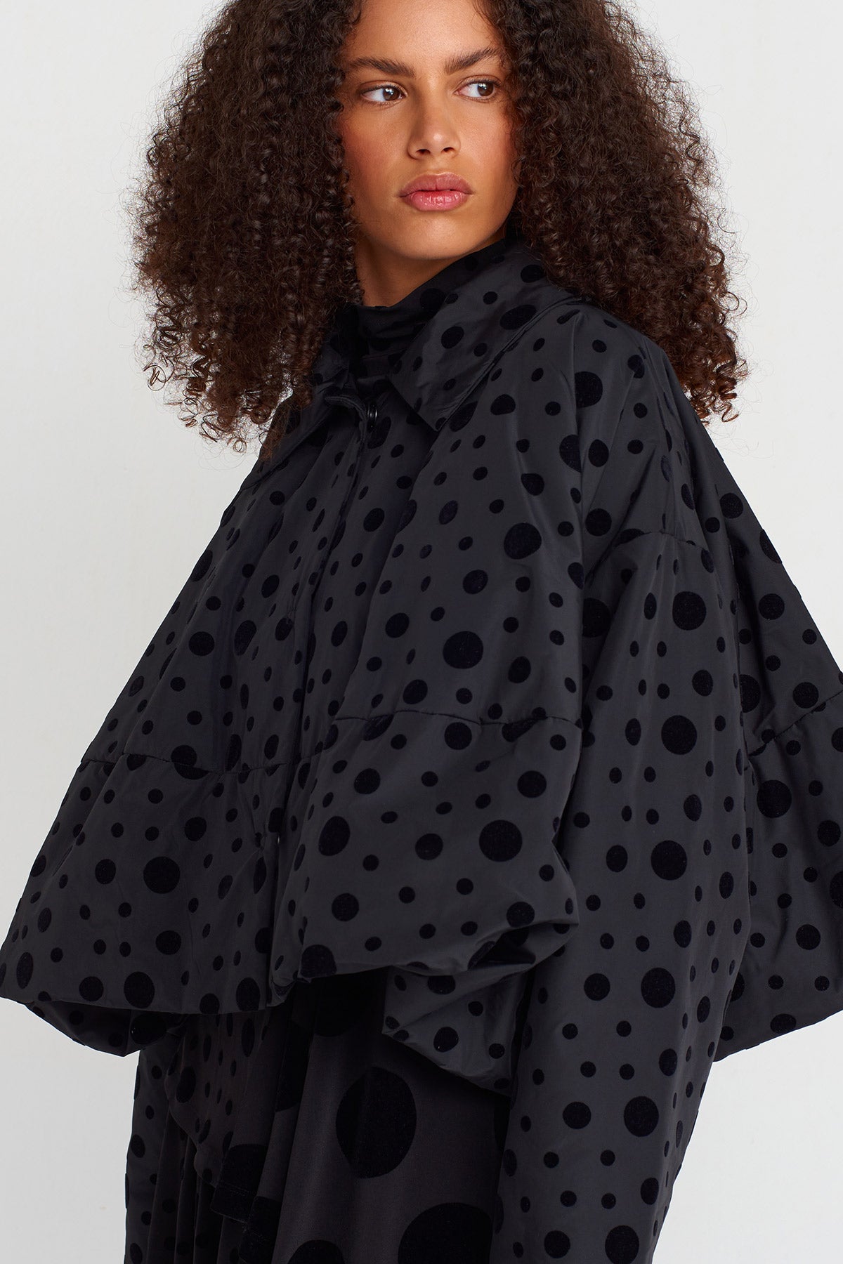 Velvet Polka Dot Patterned Short Form Jacket-K255015038