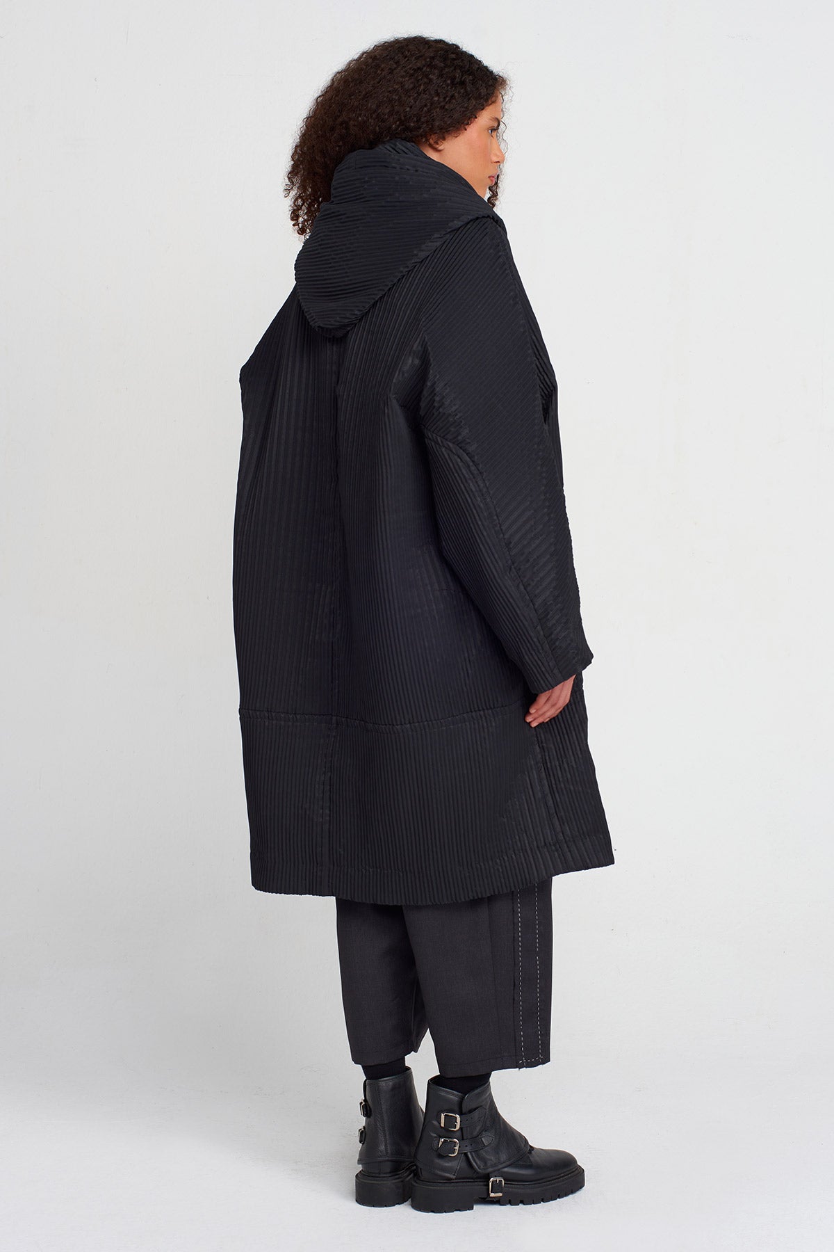 Siyah Kendinden Çizgili Oversize Kaban-K255015048