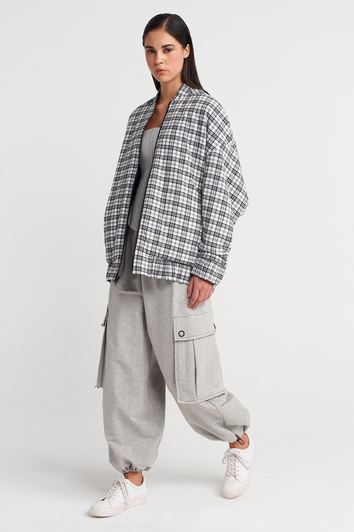 Siyah/Beyaz Ekose Uzun Bomber Ceket-K255015050