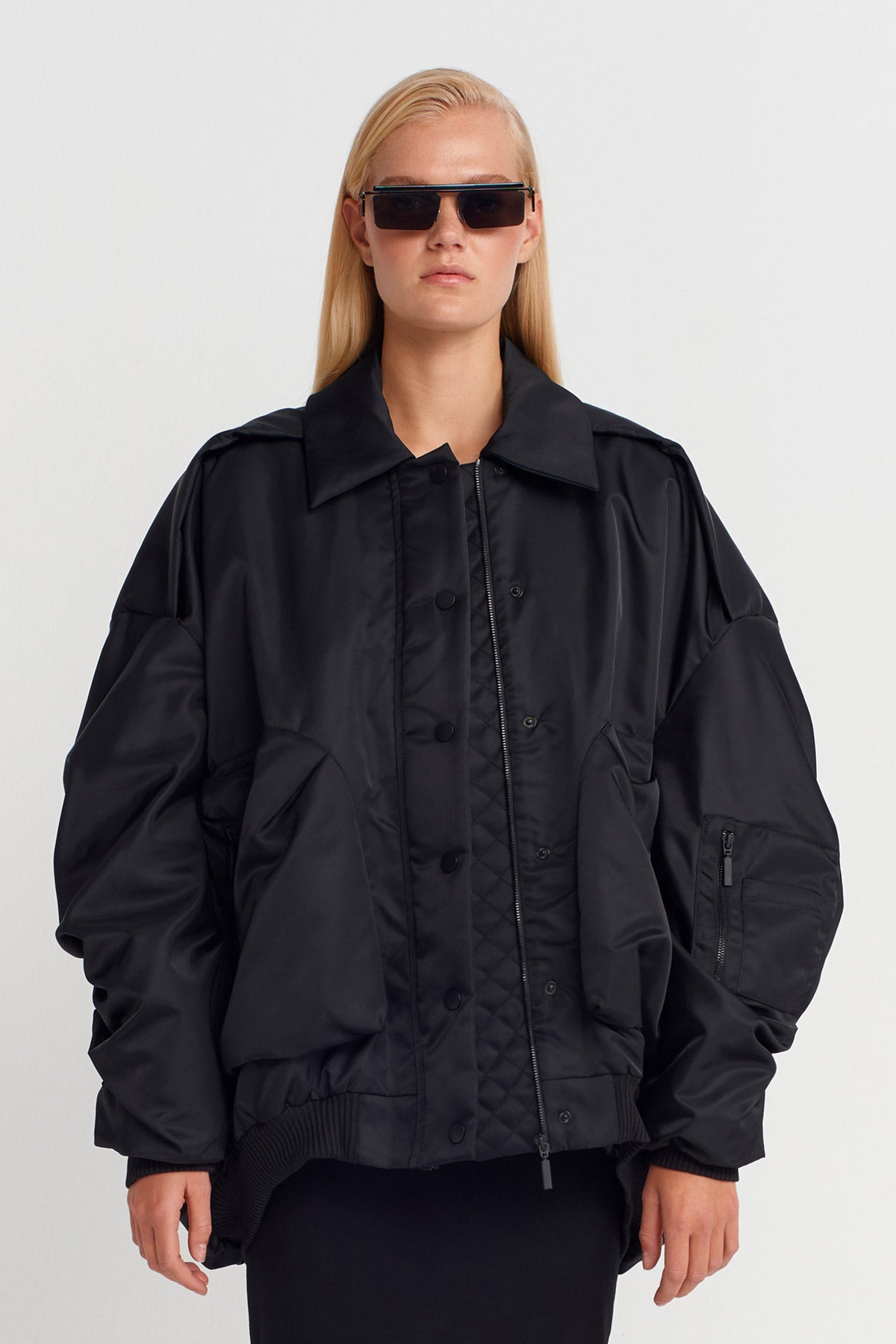 Black Oversized Bomber Jacket-K255015058