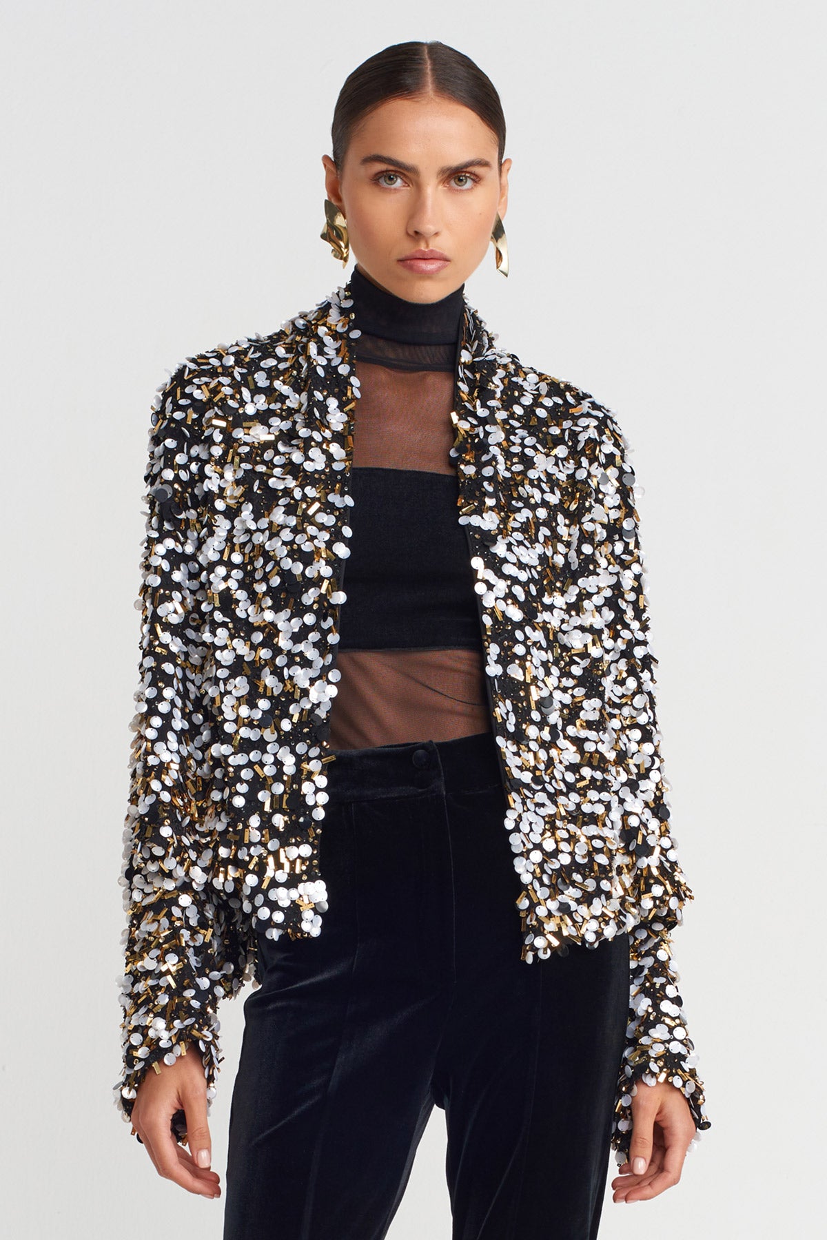 جاكيت أنيق مطرز بالترتر الأسود - K255015067