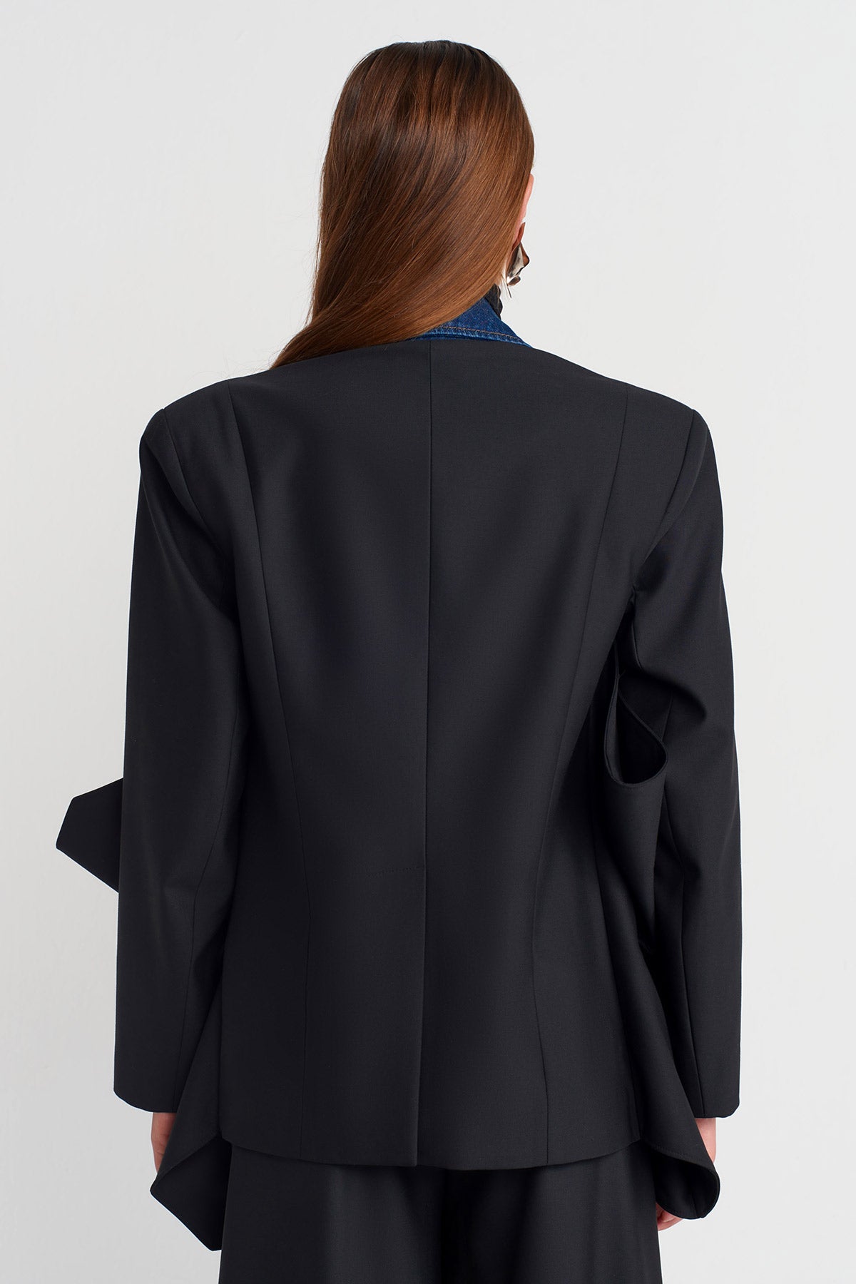 Siyah Denim Detaylı Asimetrik Ceket-K255015085