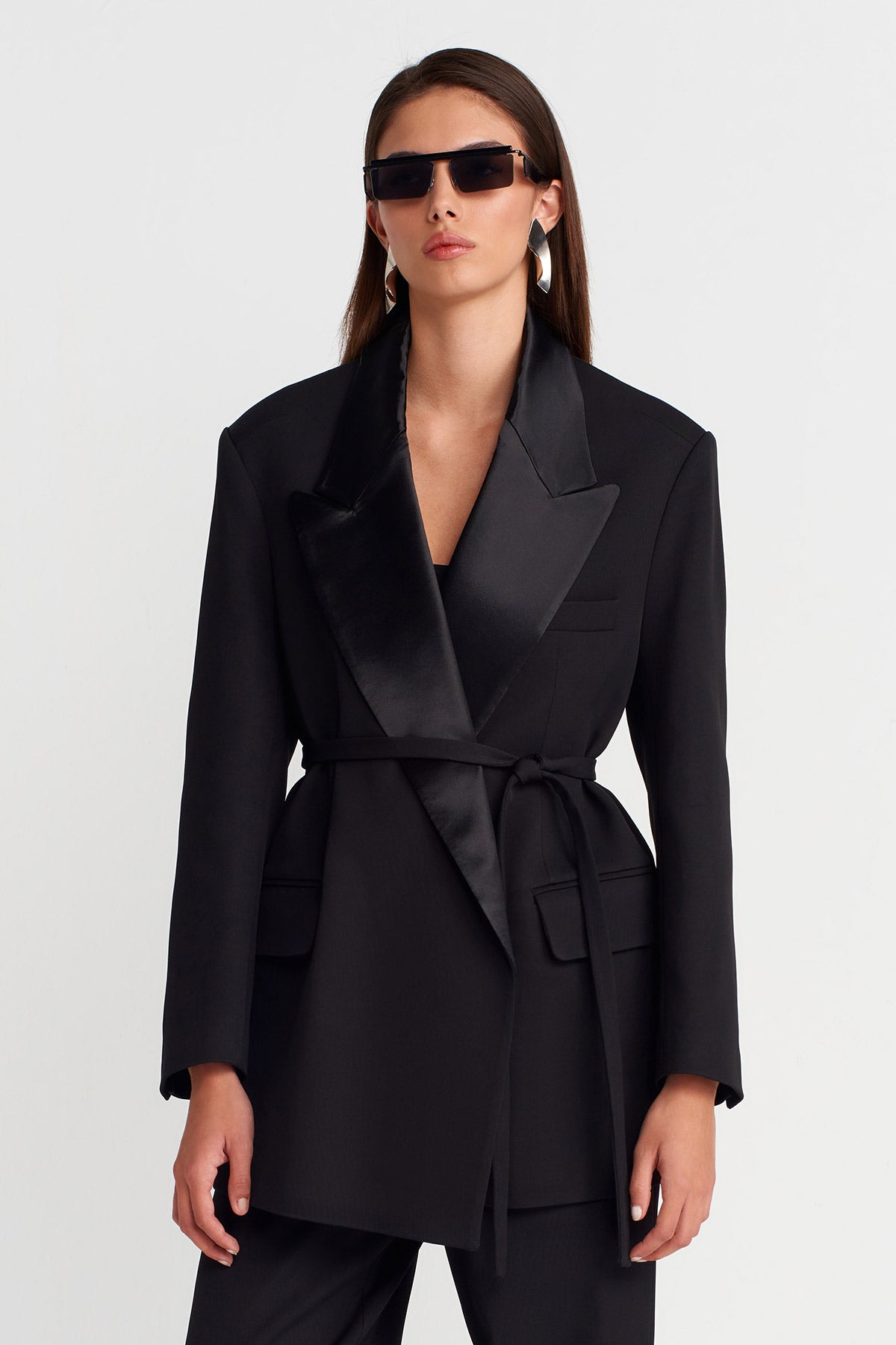 Black Satin Collar Belted Jacket-K255015095