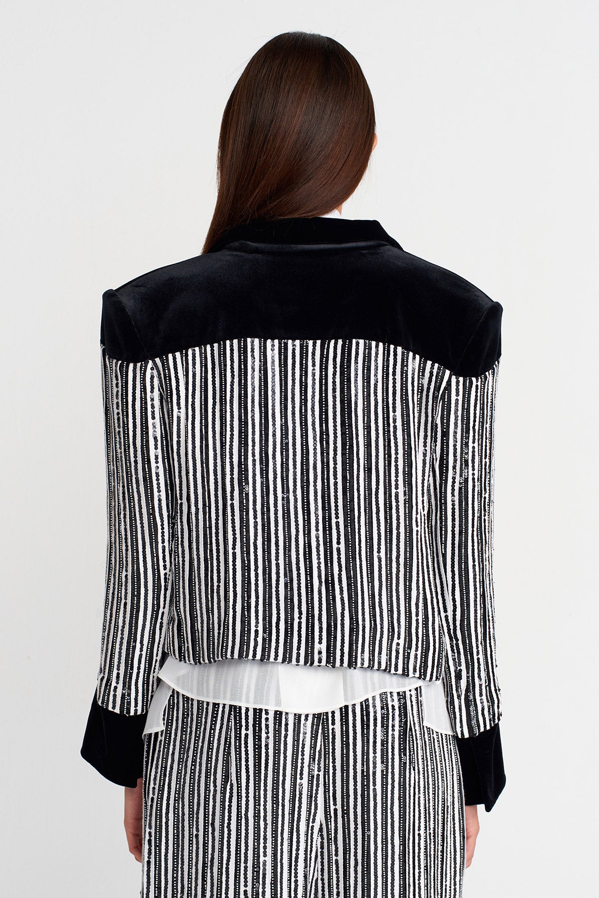 Black/White Velvet Collar Beaded Short Jacket-K255015099