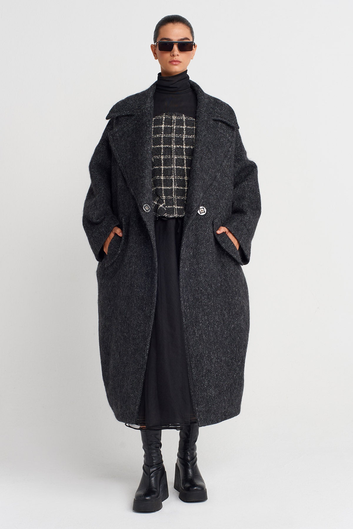 Beyaz/Siyah Oversize Kaban-K257017009