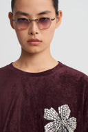 Bordo Broş Detaylı Kadife T-Shirt-K261011118