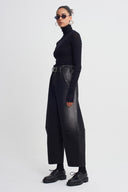 Siyah Kemerli Yıkama Efektli Denim Pantolon-K263013010