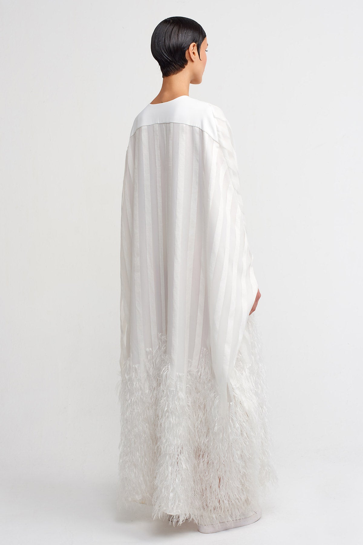 Kırık Beyaz Etek Uçları Tüylü Uzun Kaftan Elbise-Y244014035