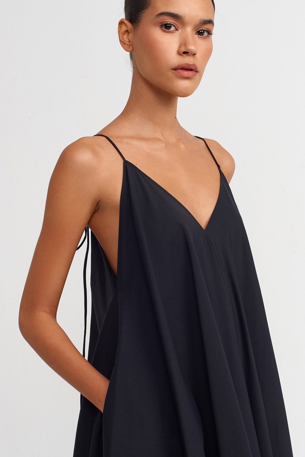 Siyah Askılı Poplin Elbise-Y244014064