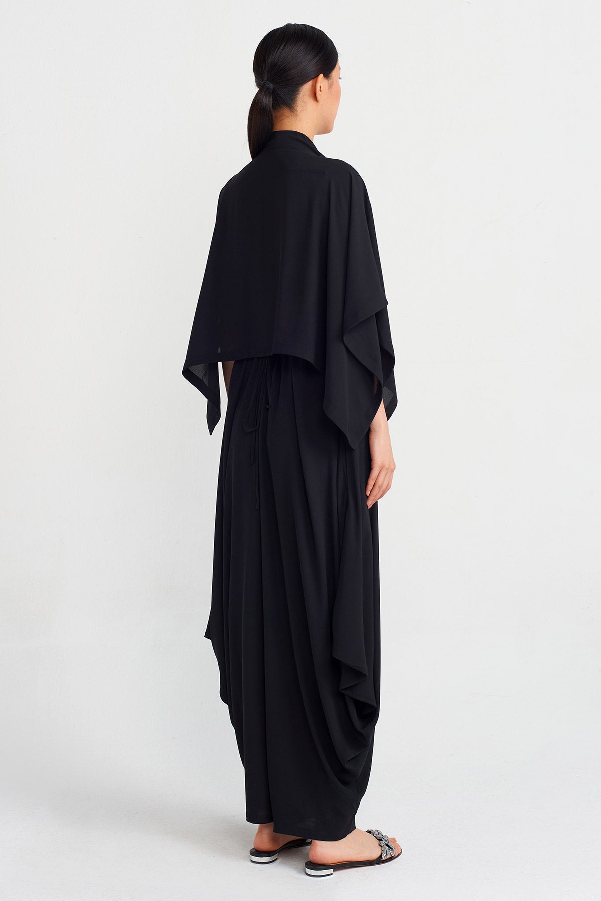 Siyah Sırt Dekolteli Pelerin Elbise-Y244014140