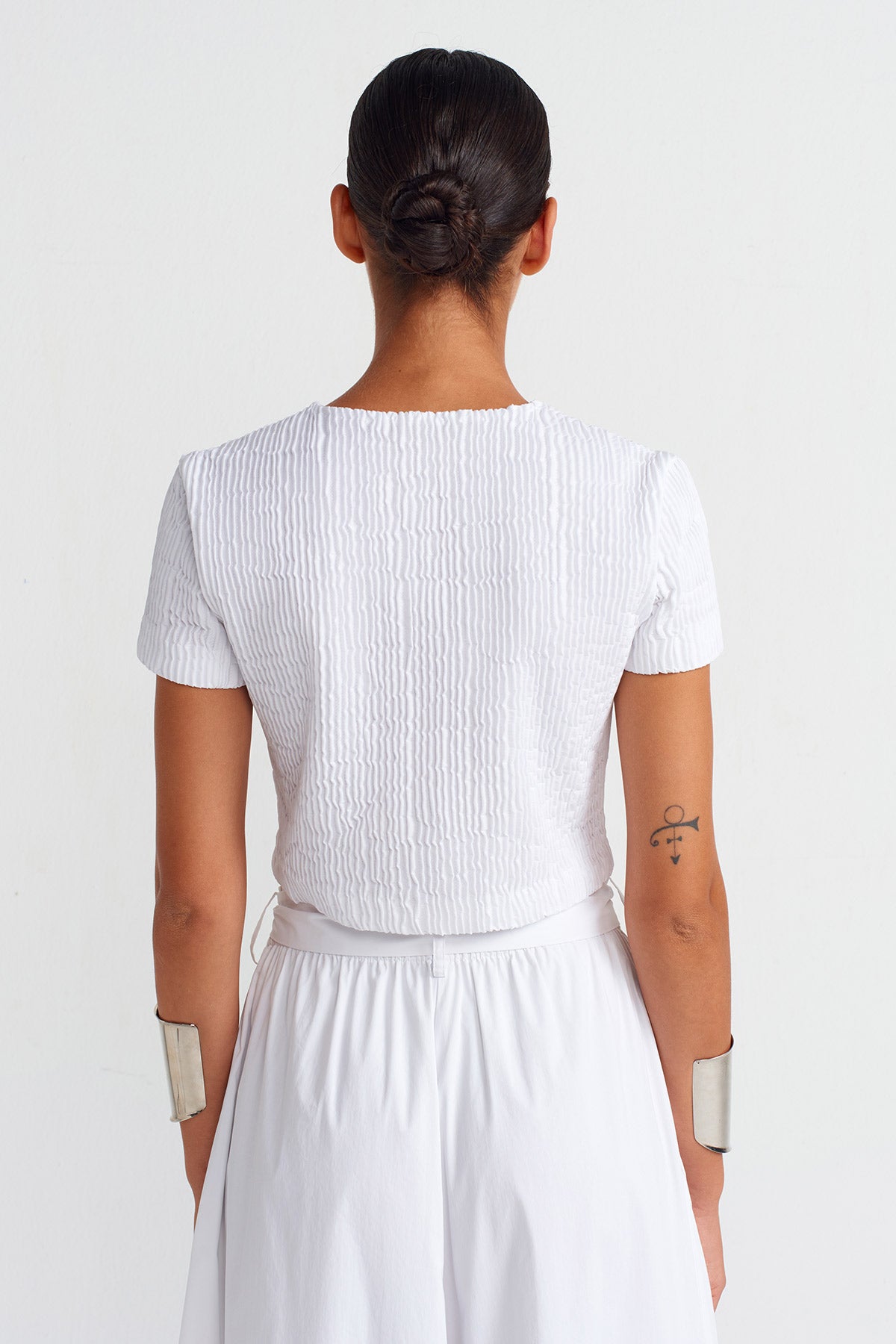 Kırık Beyaz Kısa Kol Brode Poplin T-shirt-Y251011070