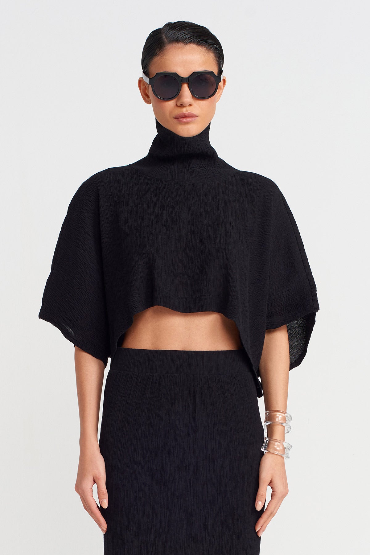 Siyah Yüksek Yakalı, Krinkıl Crop Bluz-Y251011101