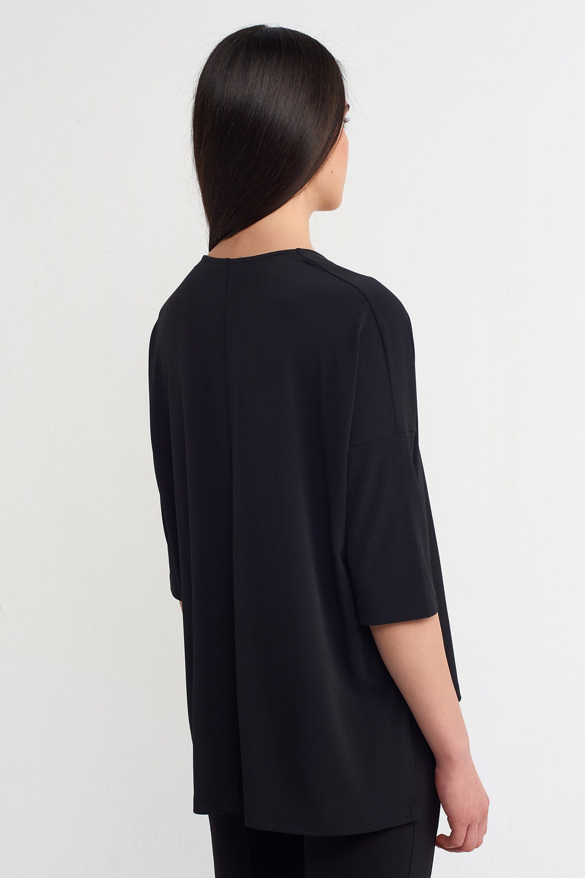 Siyah V Yaka Jarse T-shirt-Y251011124
