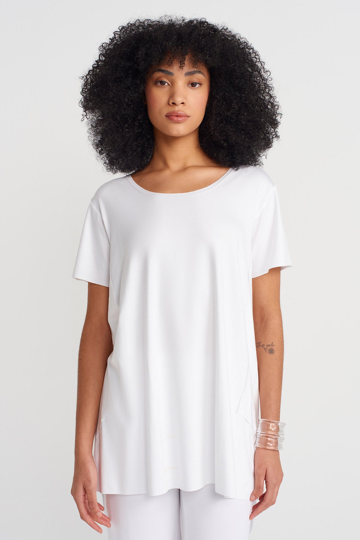 Kırık Beyaz Kısa Kollu Jarse T-shirt-Y251011142