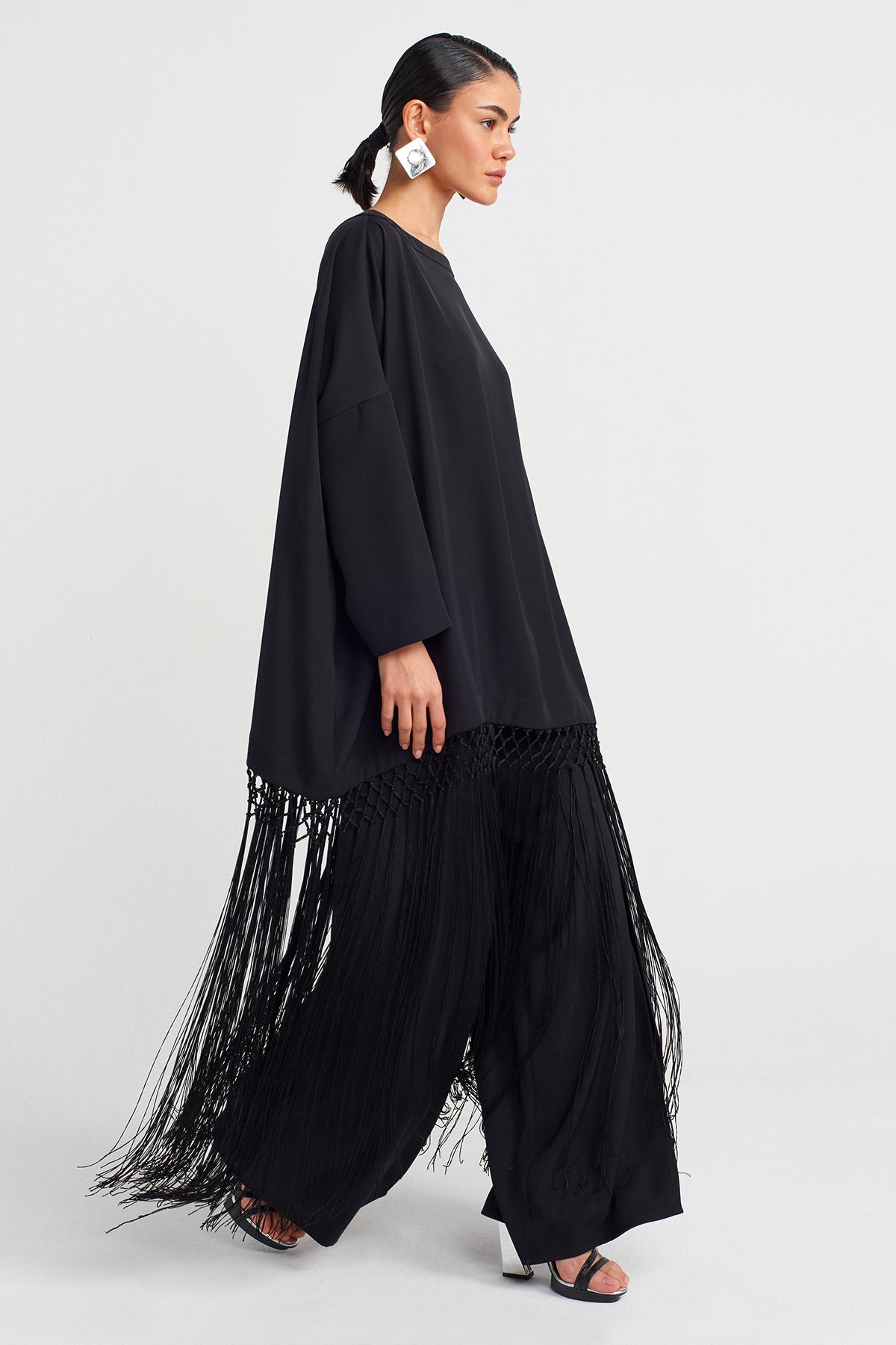 Siyah Macrome Püsküllü Oversize Bluz-Y251011153