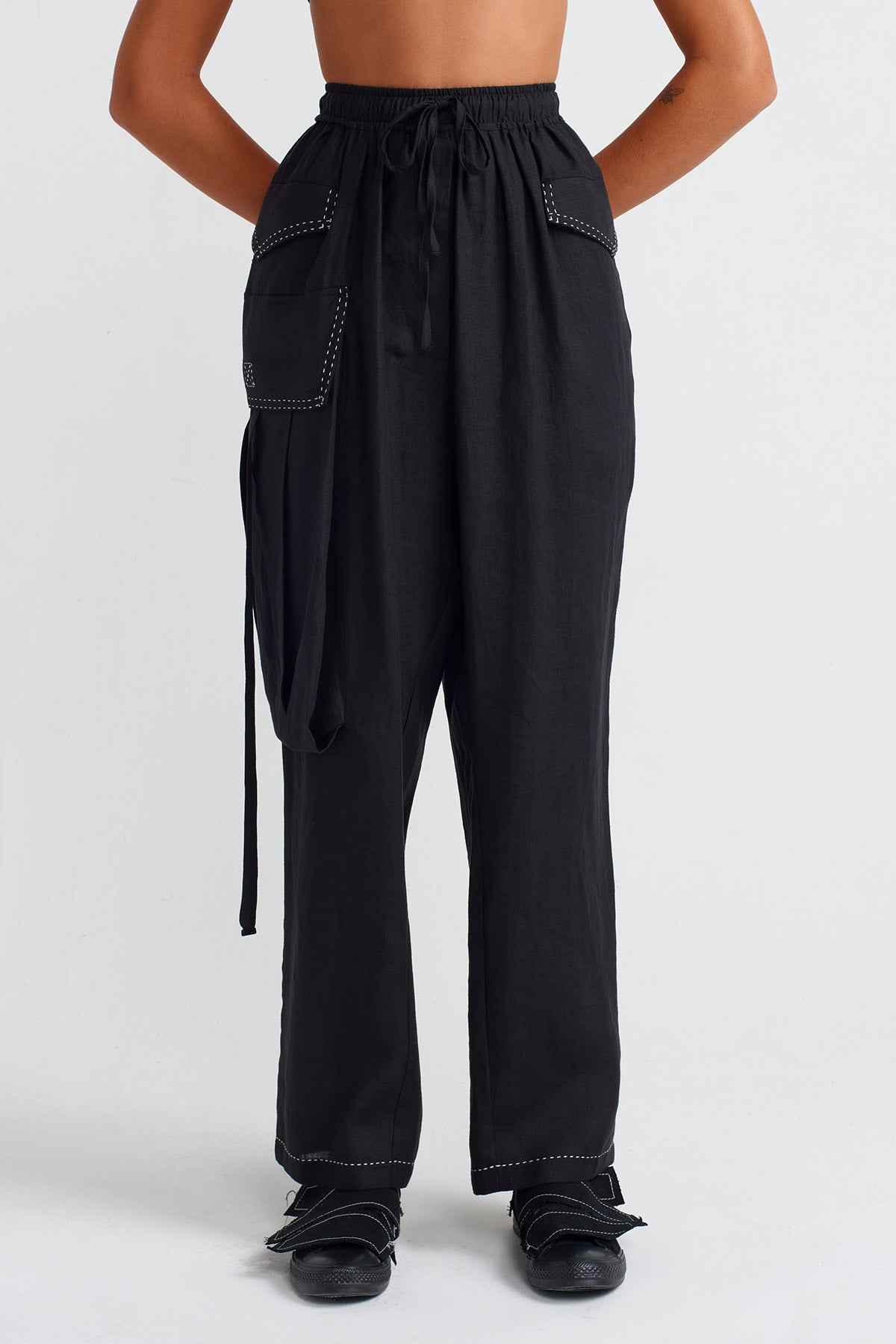 Black / White Contrast Stitched Pocketed Linen Trousers-Y253013009