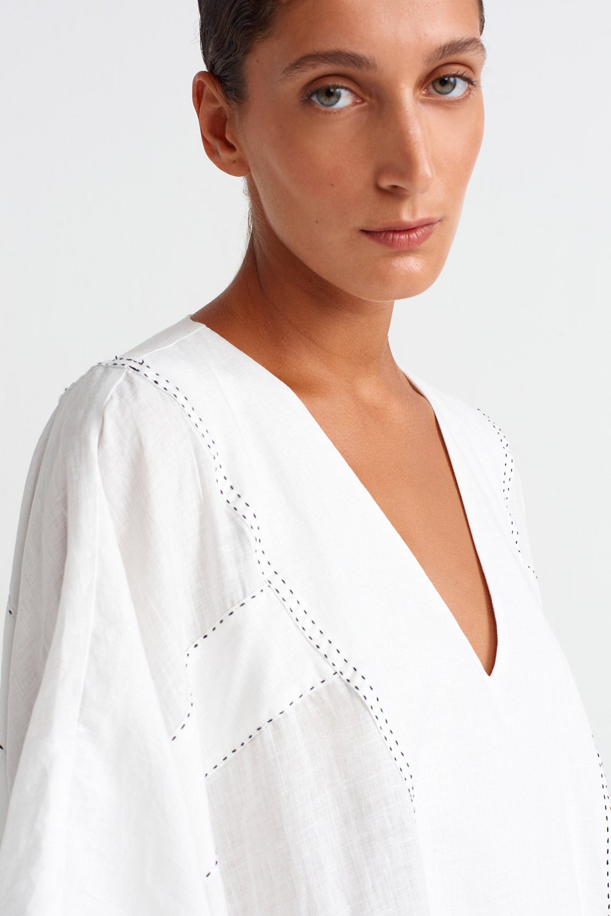 White / Black Contrast Stitched Pocketed Linen Kaftan Dress-Y254014020
