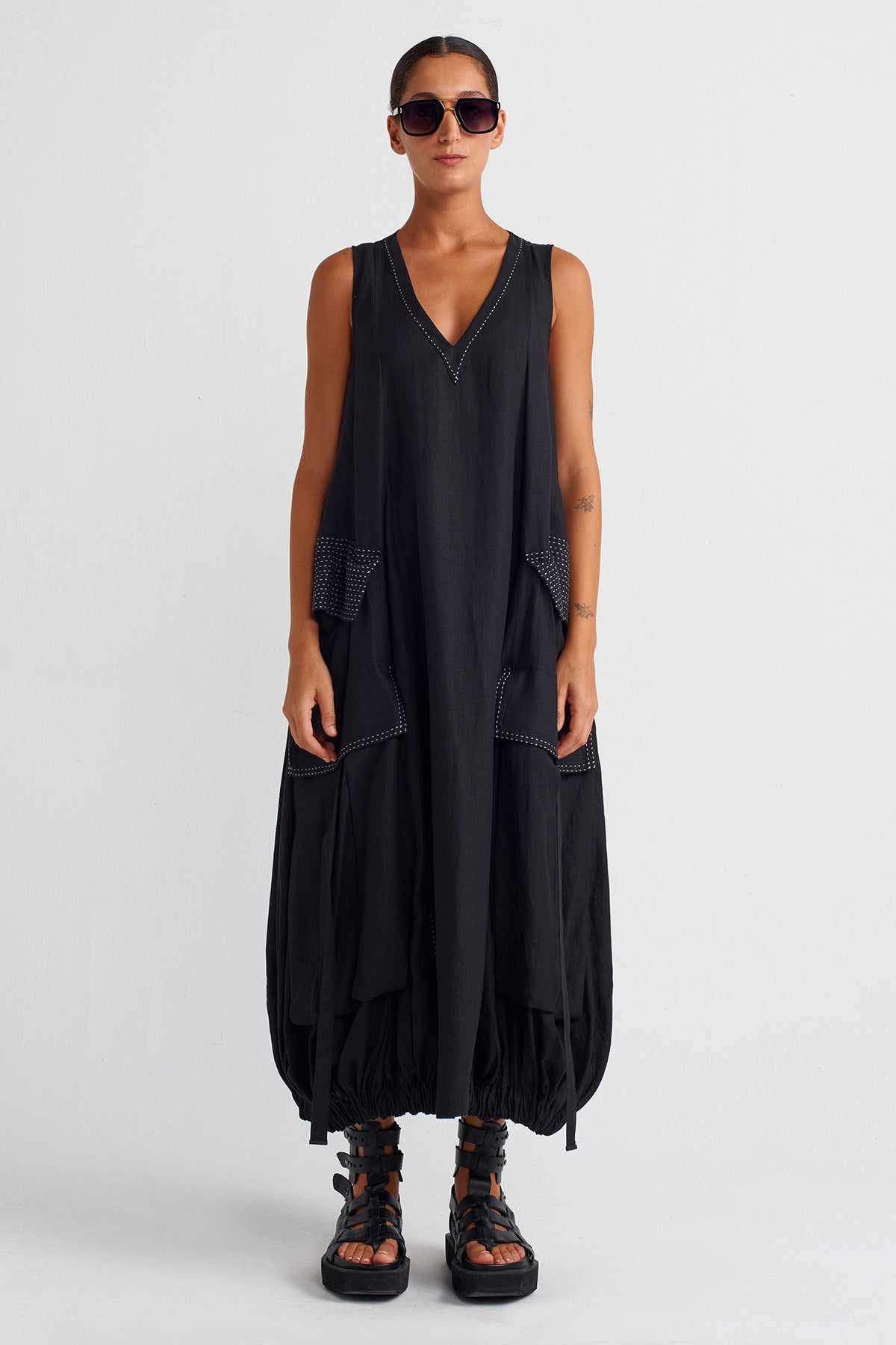 Black / White Contrast Stitched Pocketed Linen Dress-Y254014021