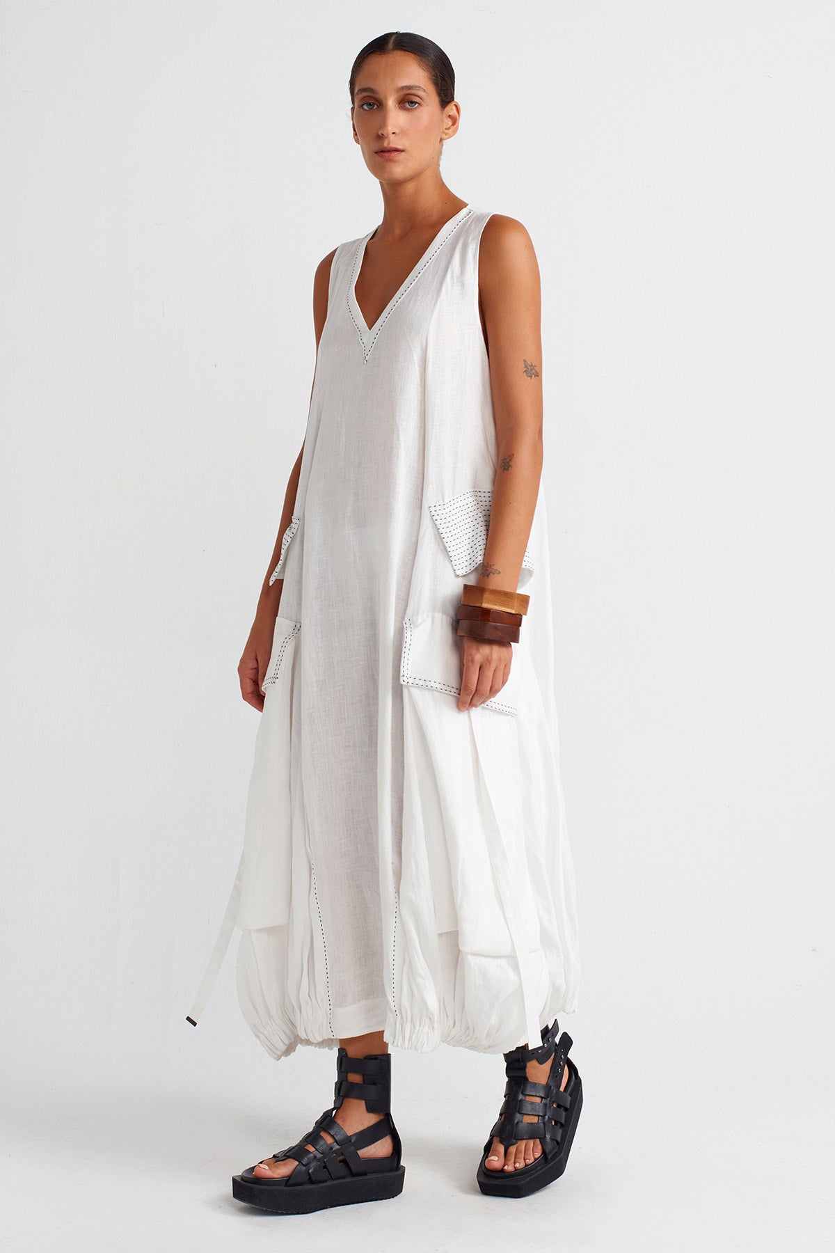 White / Black Contrast Stitched Pocketed Linen Dress-Y254014021